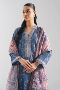 EMBROIDERED SUIT