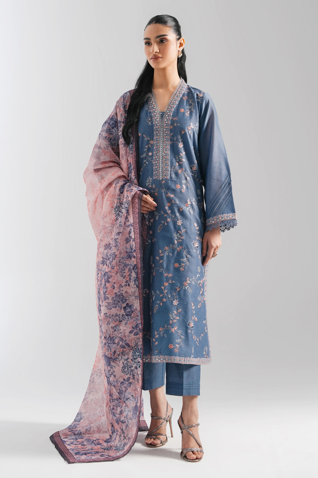 EMBROIDERED SUIT