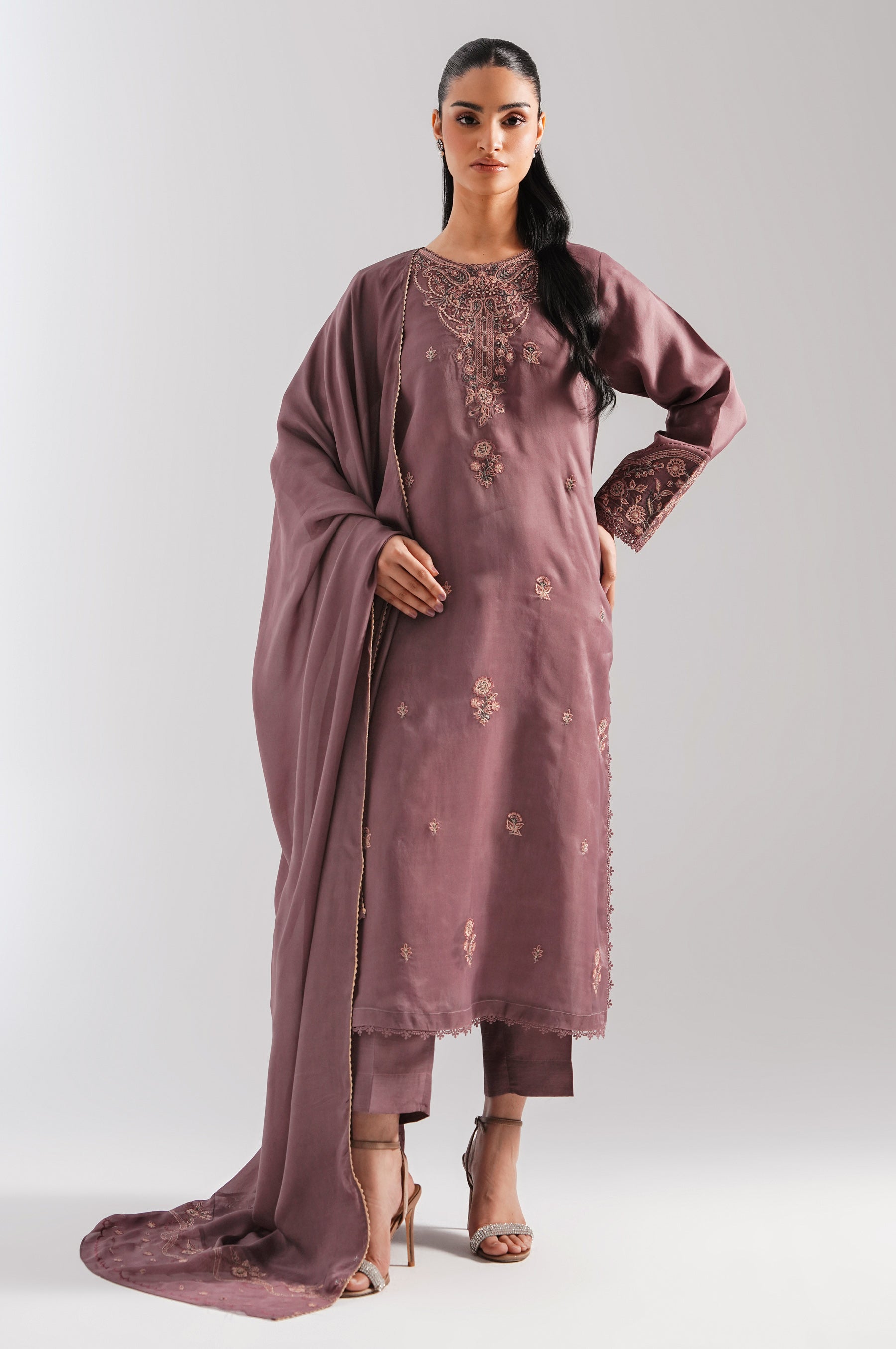 EMBROIDERED DUPATTA (FACTORY E-OUTLET)