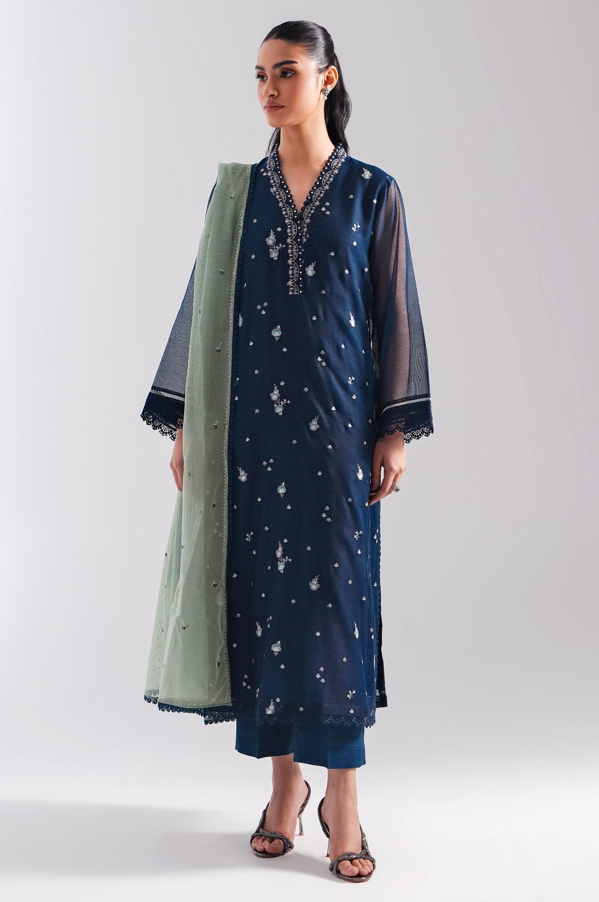 EMBROIDERED SUIT