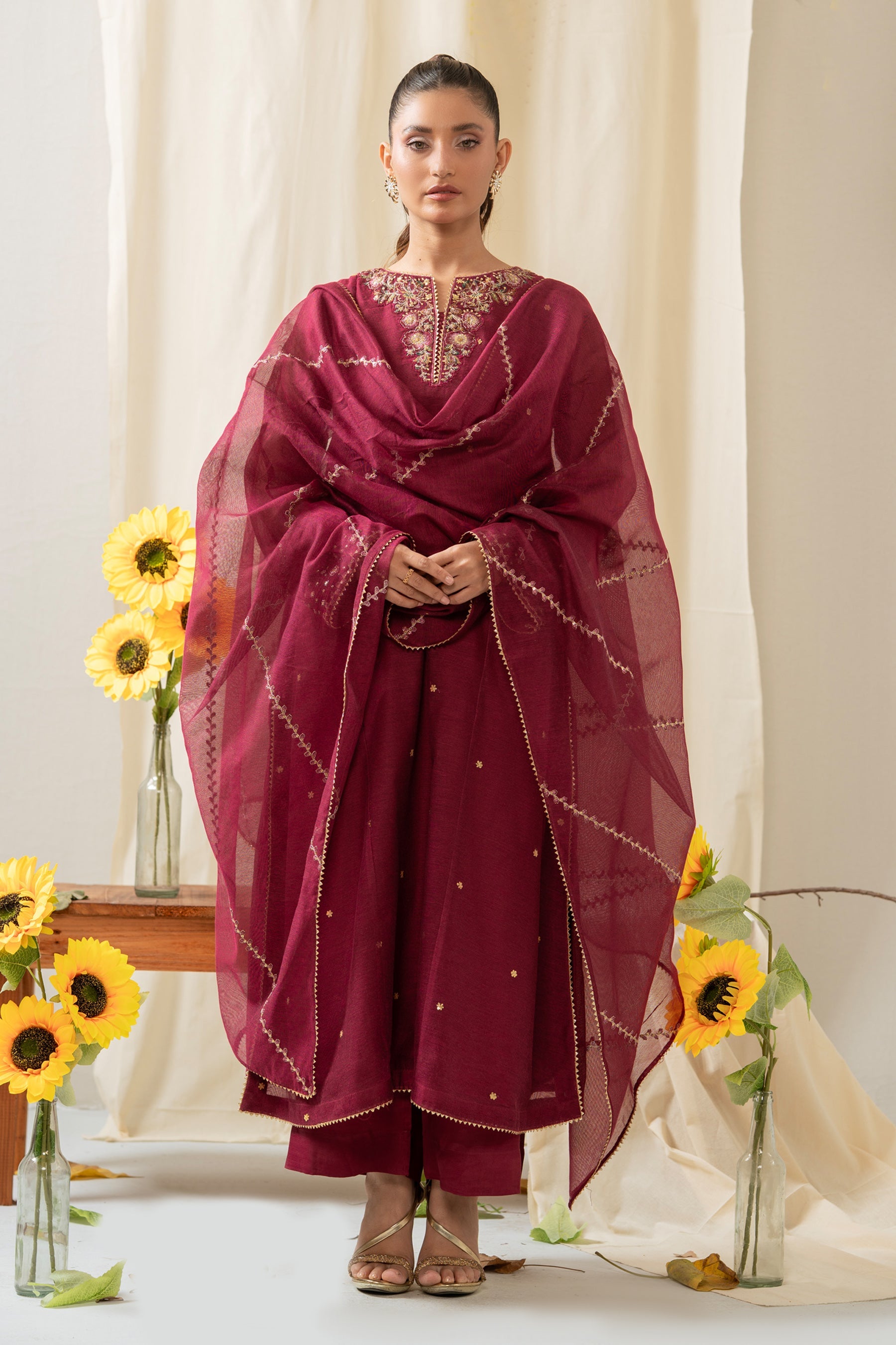 STITCHED EMBROIDERED KHADDI NET SUIT (FACTORY E-OUTLET)
