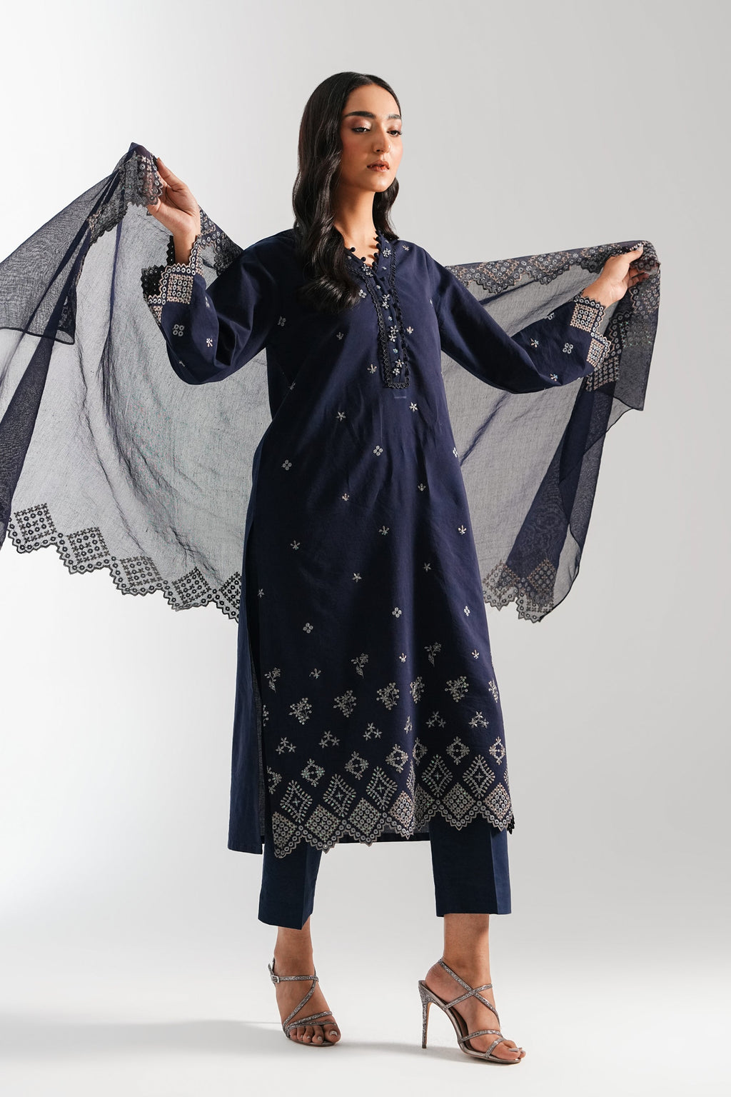 EMBROIDERED CAMBRIC STITCHED 3 PIECE SUIT (FACTORY E-OUTLET)