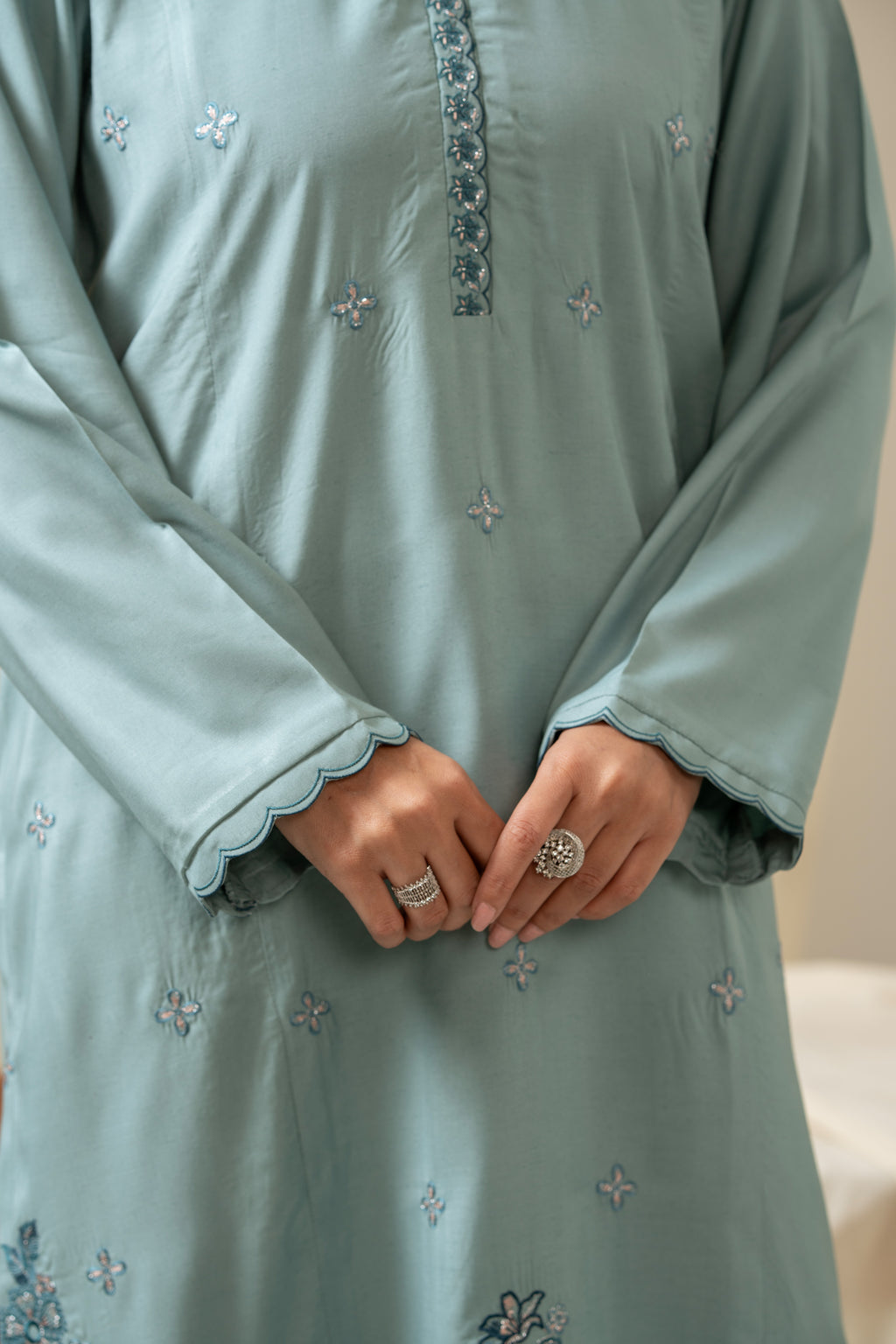 STITCHED EMBROIDERED RAW SILK SUIT