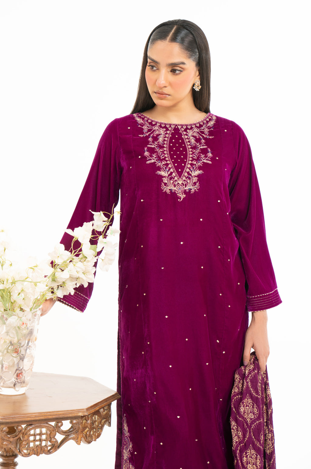 EMBROIDERED VELVET SUIT