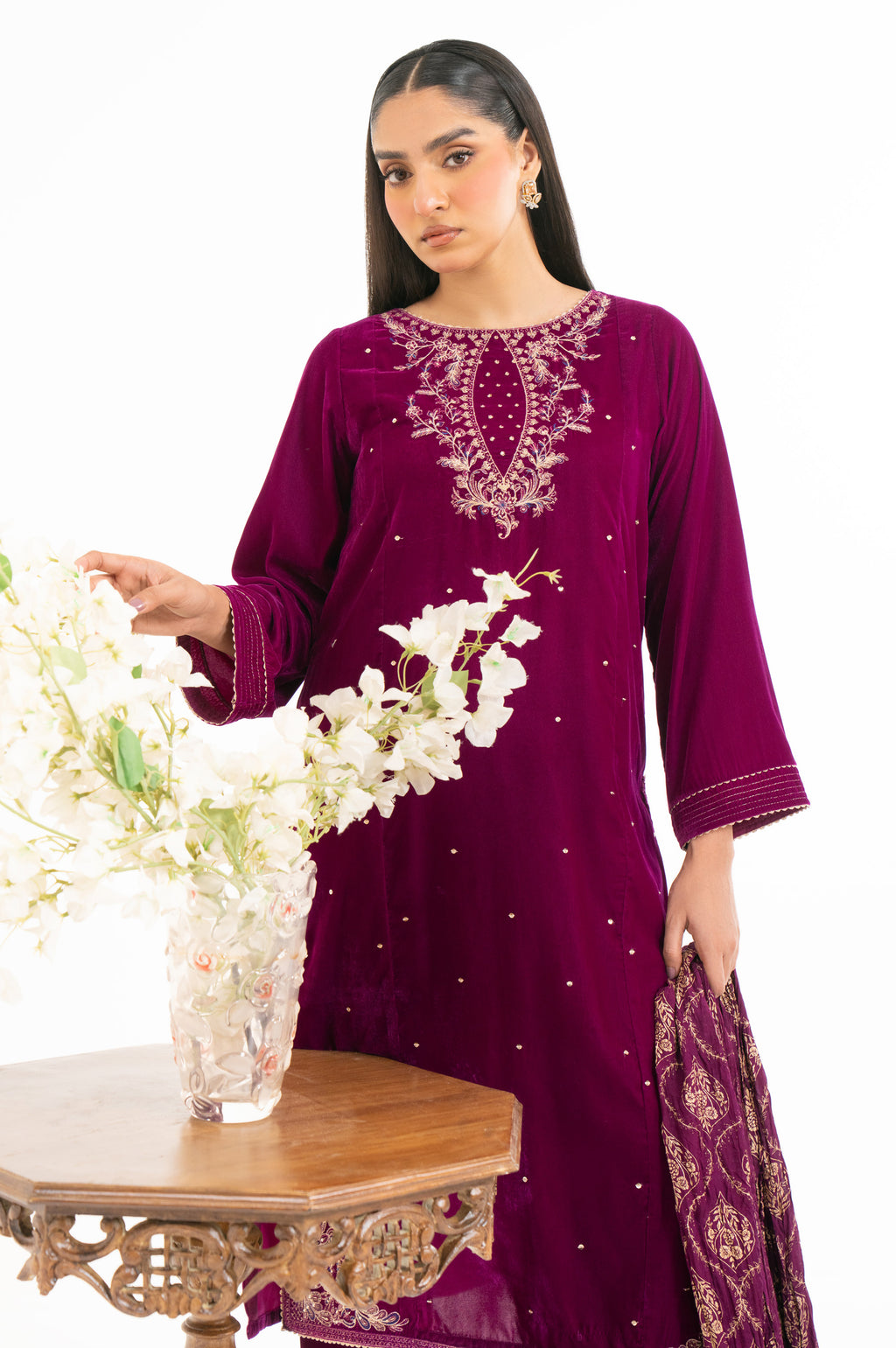 EMBROIDERED VELVET SUIT