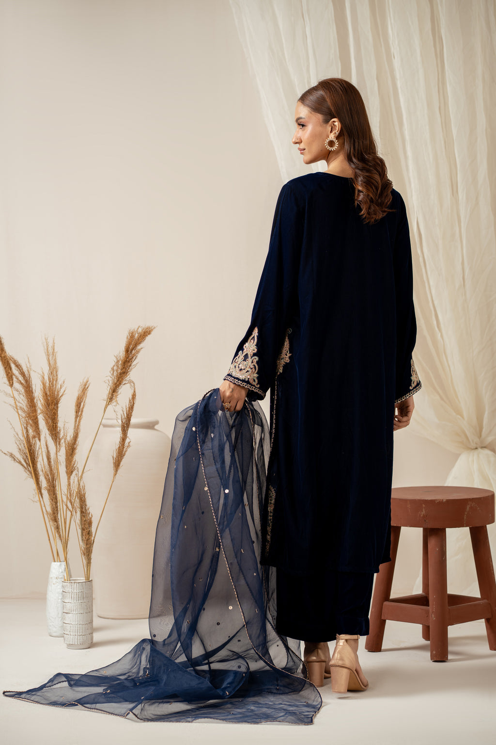 EMBROIDERED VELVET SUIT