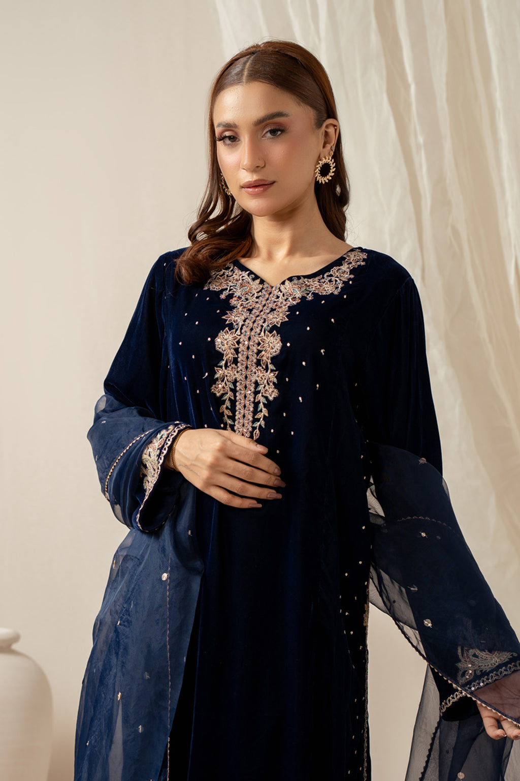 EMBROIDERED VELVET SUIT