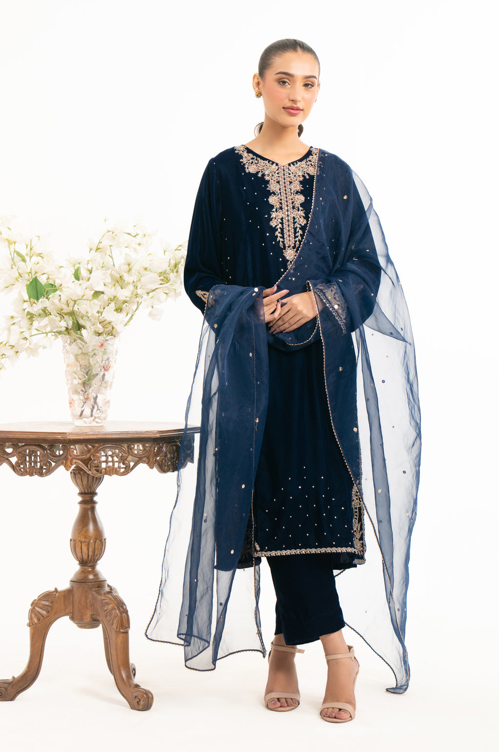 EMBROIDERED VELVET SUIT
