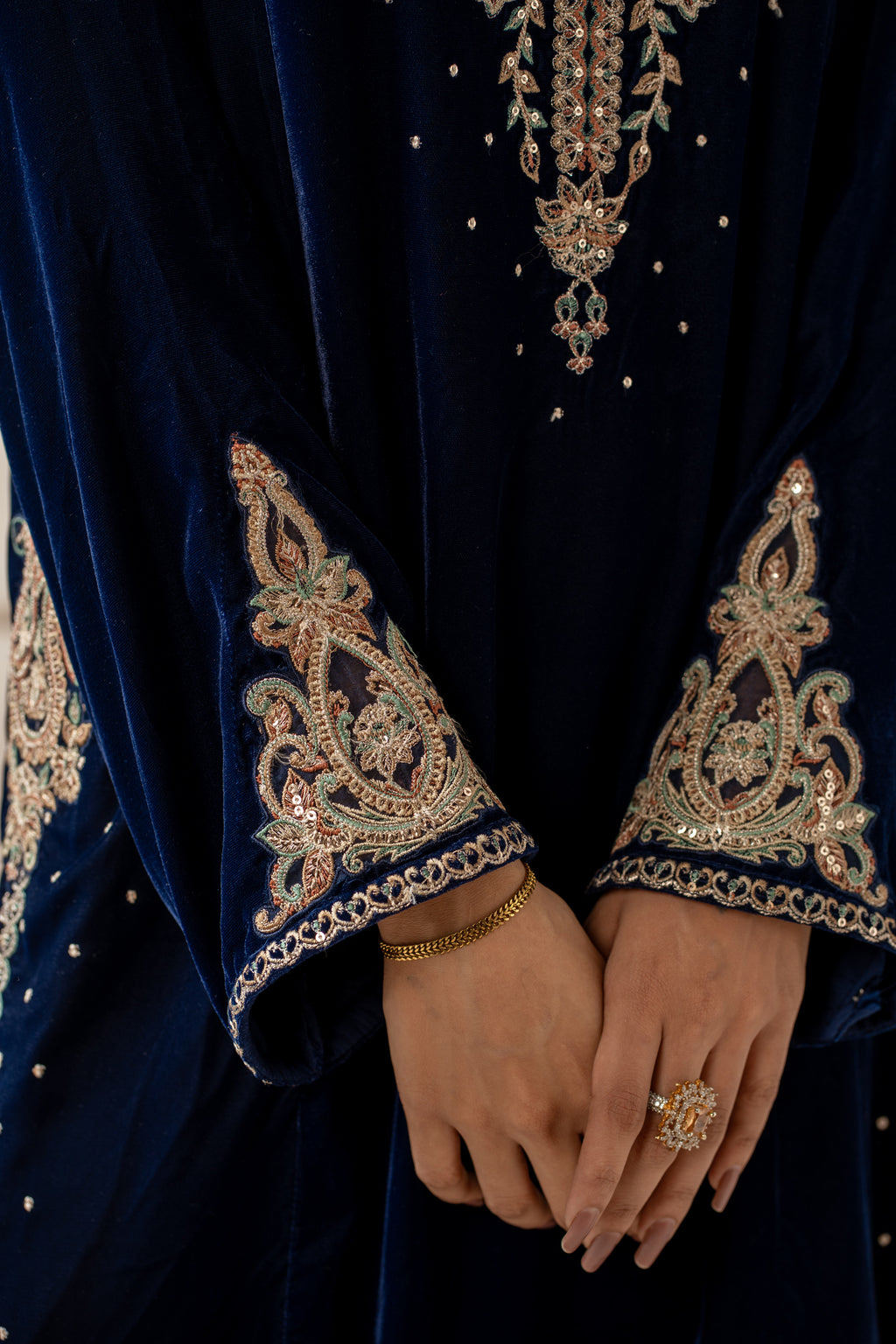 EMBROIDERED VELVET SUIT