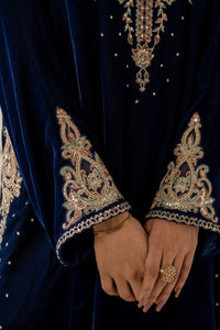EMBROIDERED VELVET SUIT
