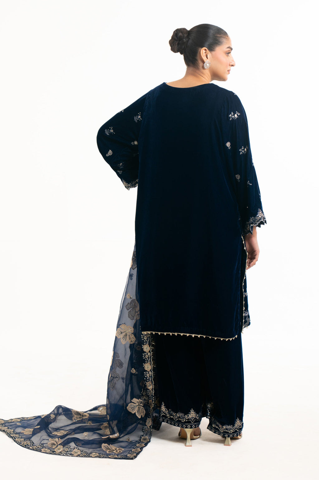 EMBROIDERED VELVET STITCHED SHIRT DUPATTA