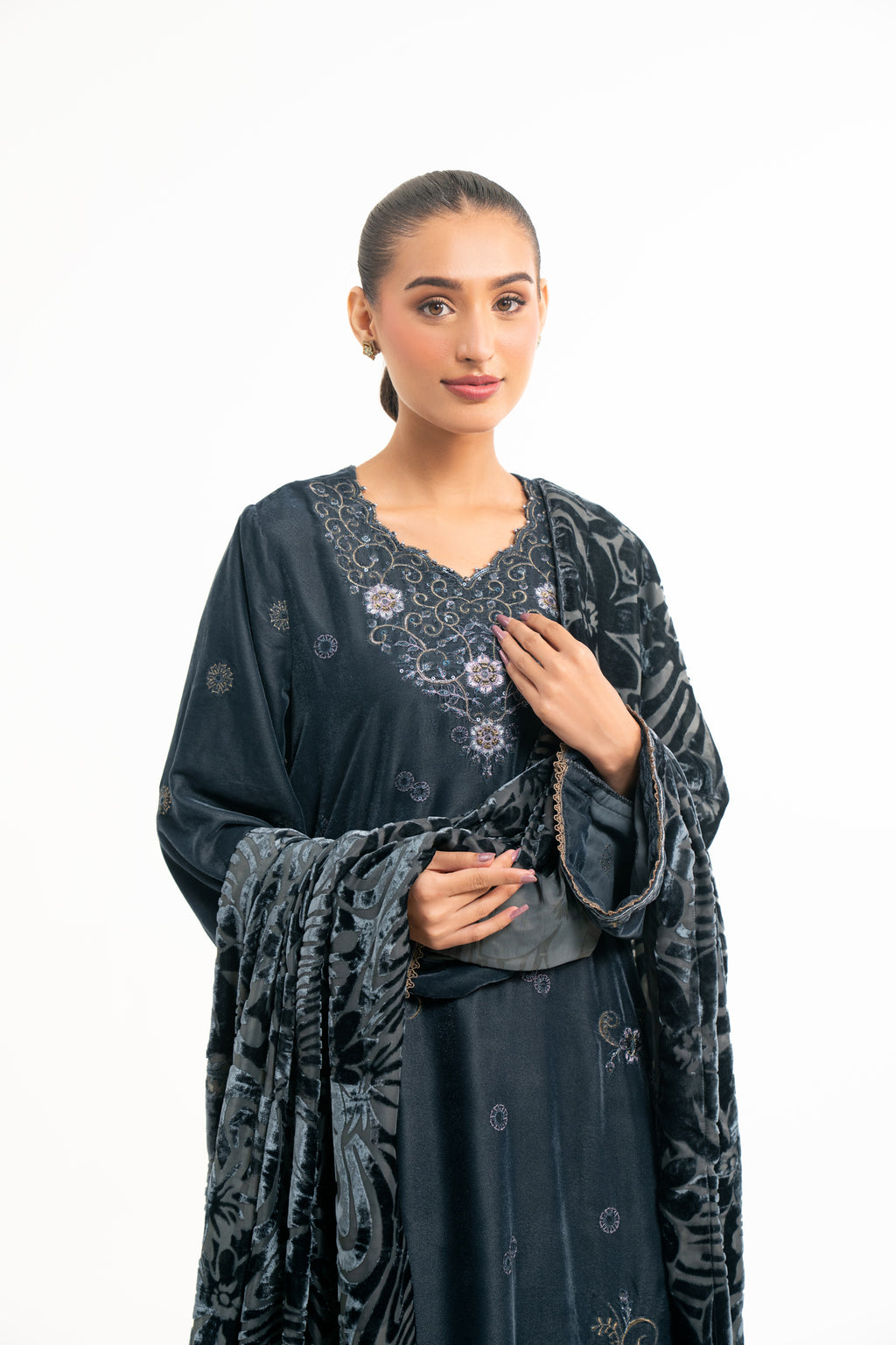 EMBROIDERED VELVET SUIT