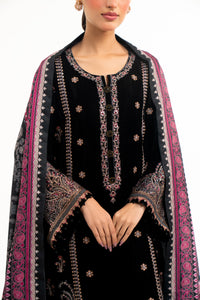 EMBROIDERED VELVET SUIT