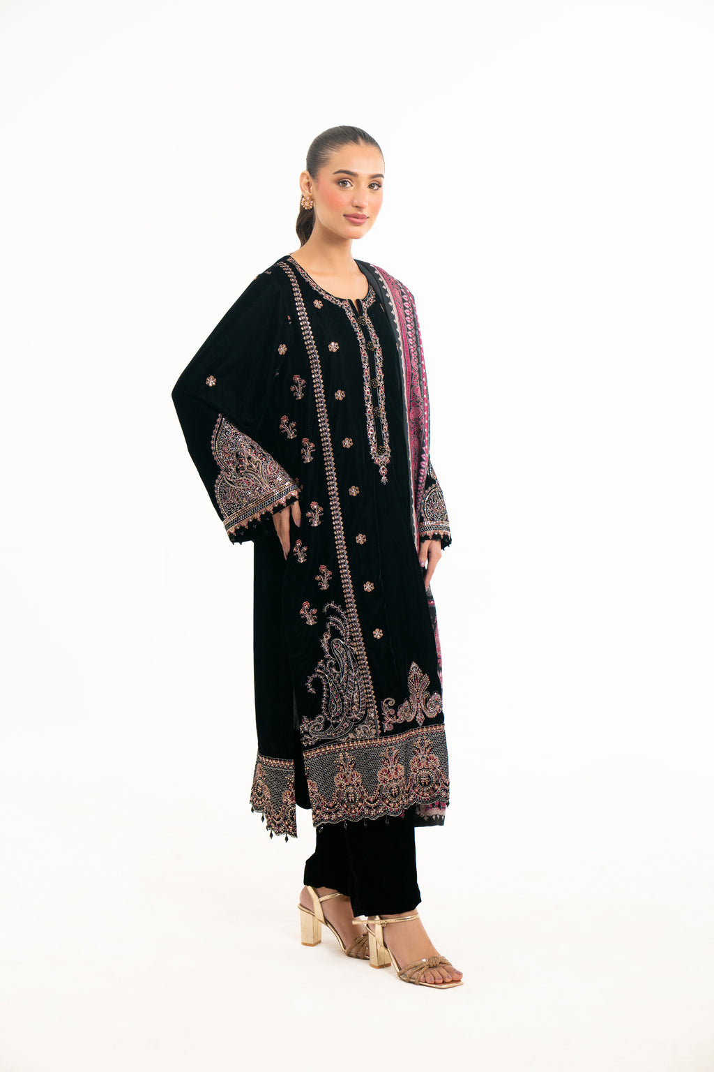 EMBROIDERED VELVET SUIT