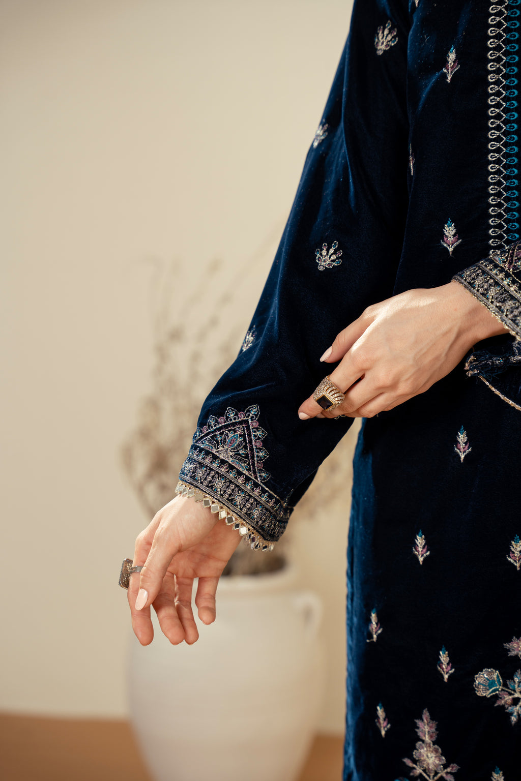 EMBROIDERED VELVET SUIT