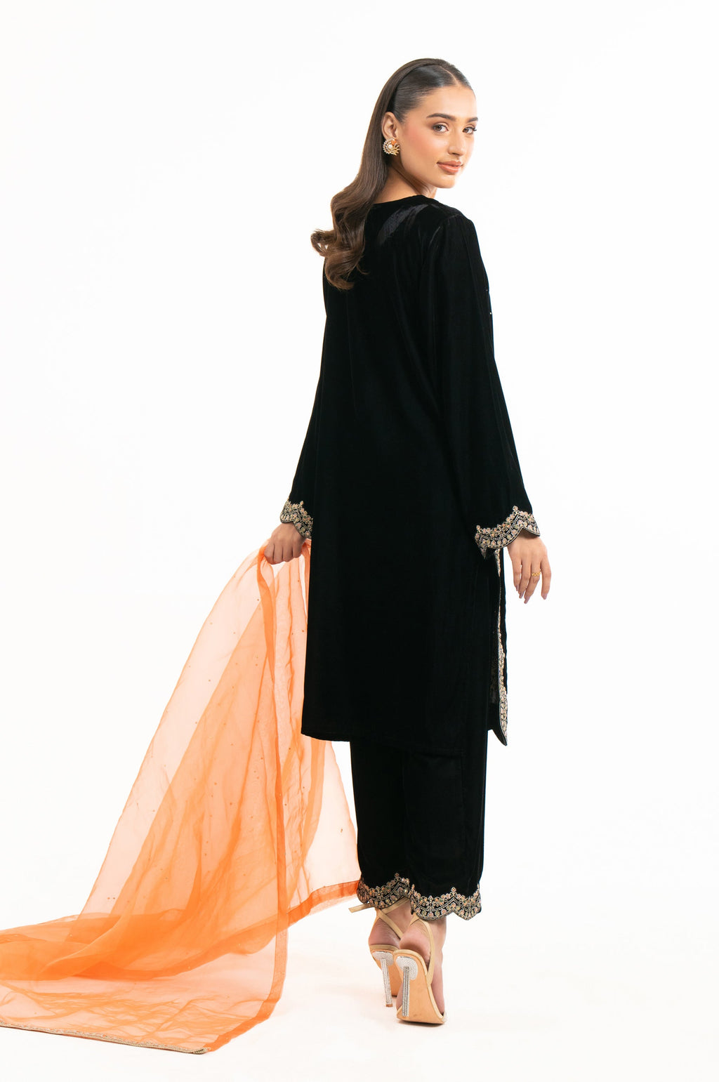 STITCHED EMBROIDERED VELVET SUIT (FACTORY E-OUTLET)