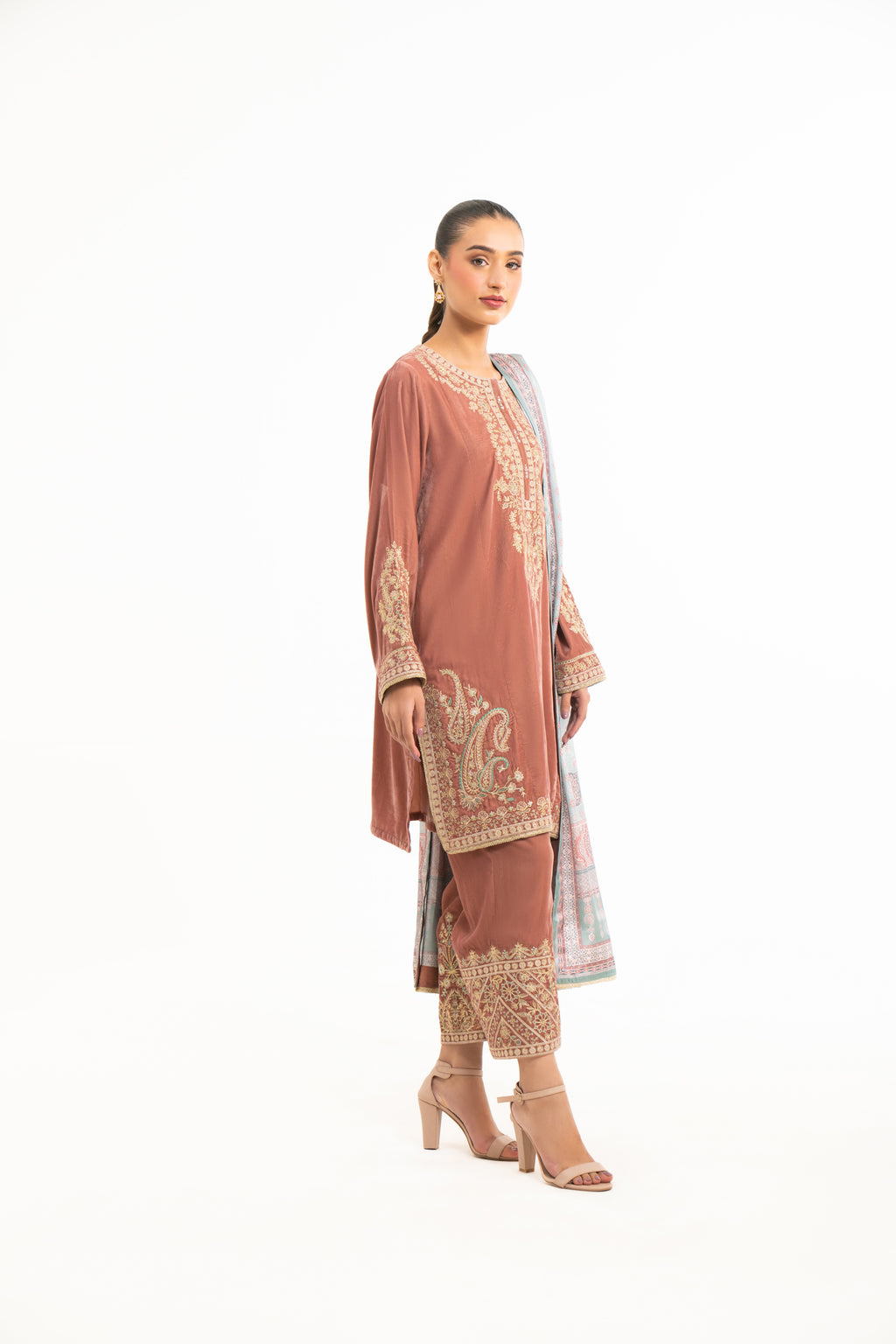 EMBROIDERED VELVET SUIT