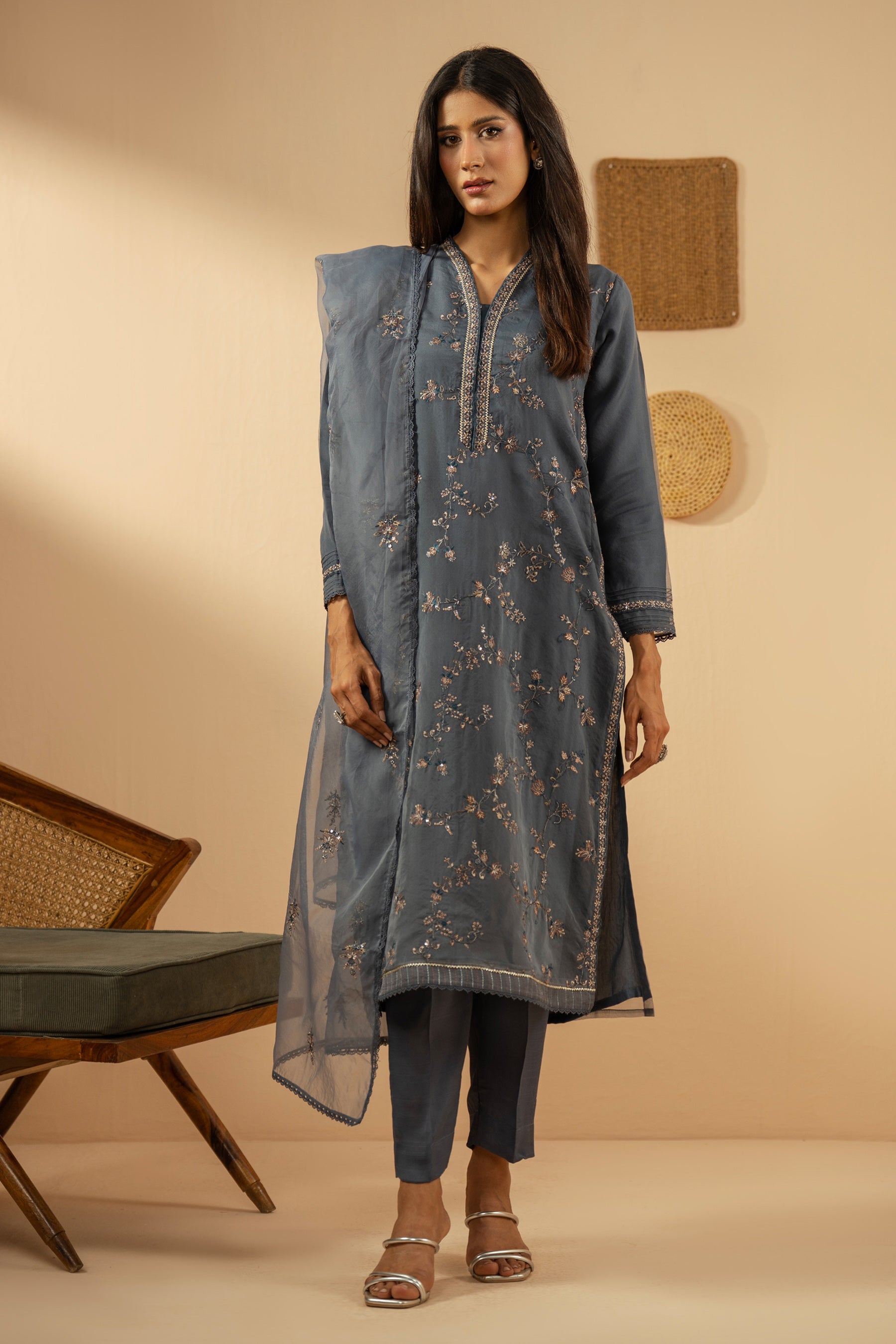 EMBROIDERED ORGANZA STITCHED 3 PIECE SUIT