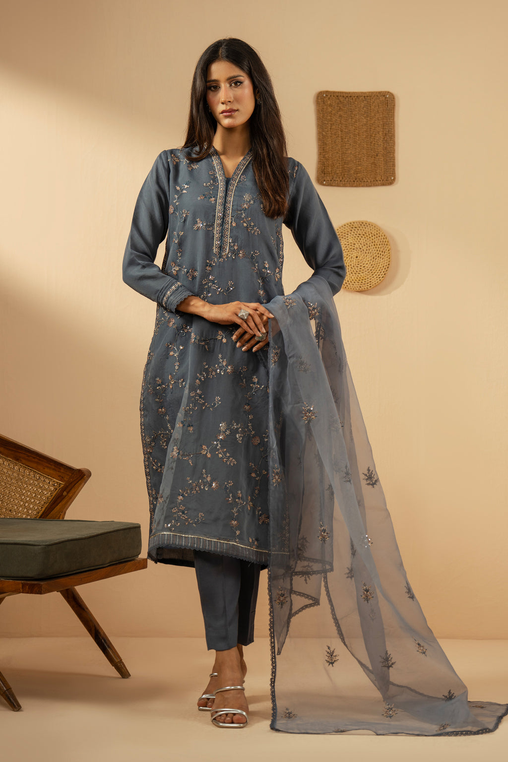 EMBROIDERED ORGANZA STITCHED 3 PIECE SUIT