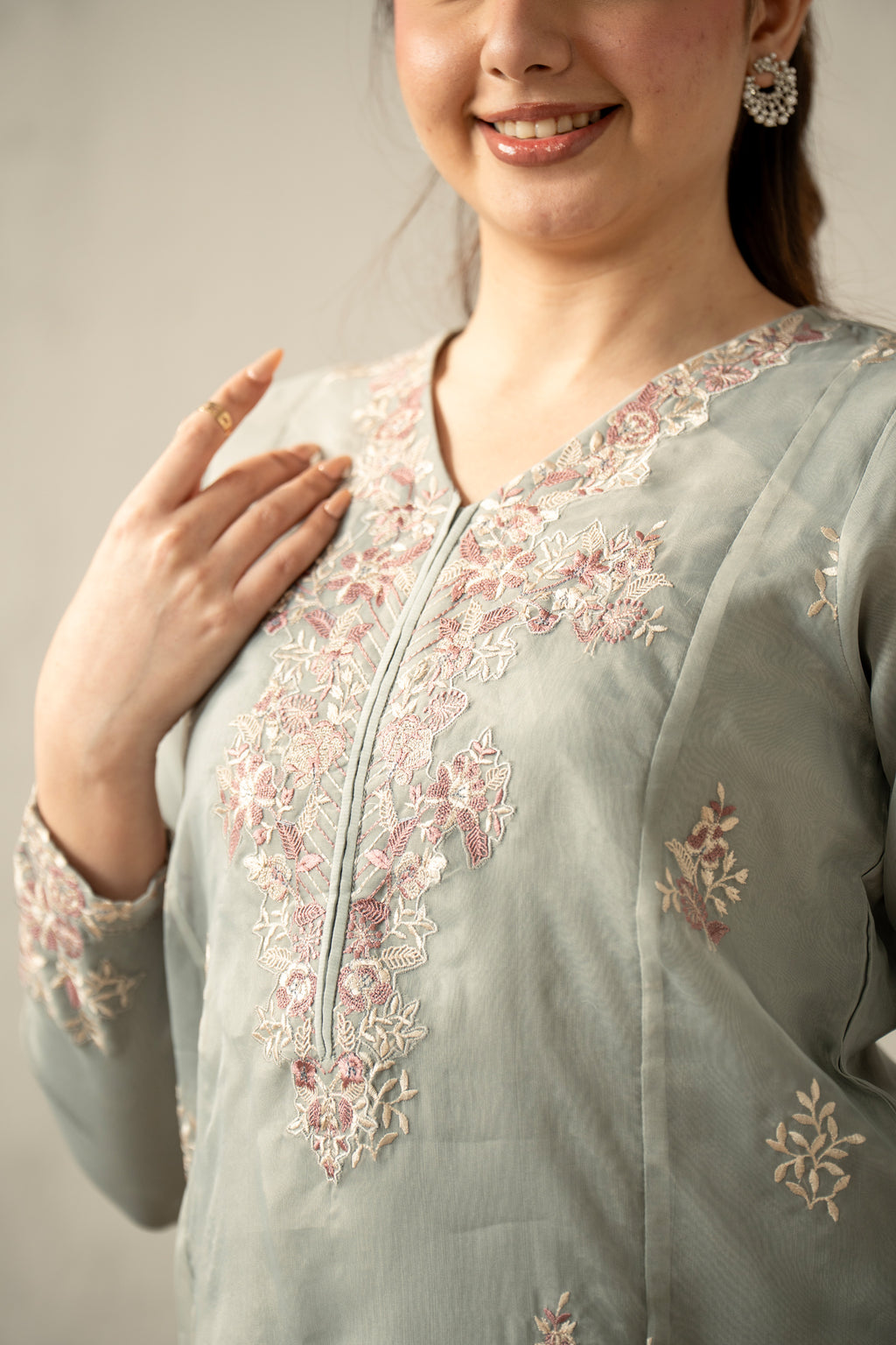 EMBROIDERED ORGANZA STITCHED 3 PIECE SUIT