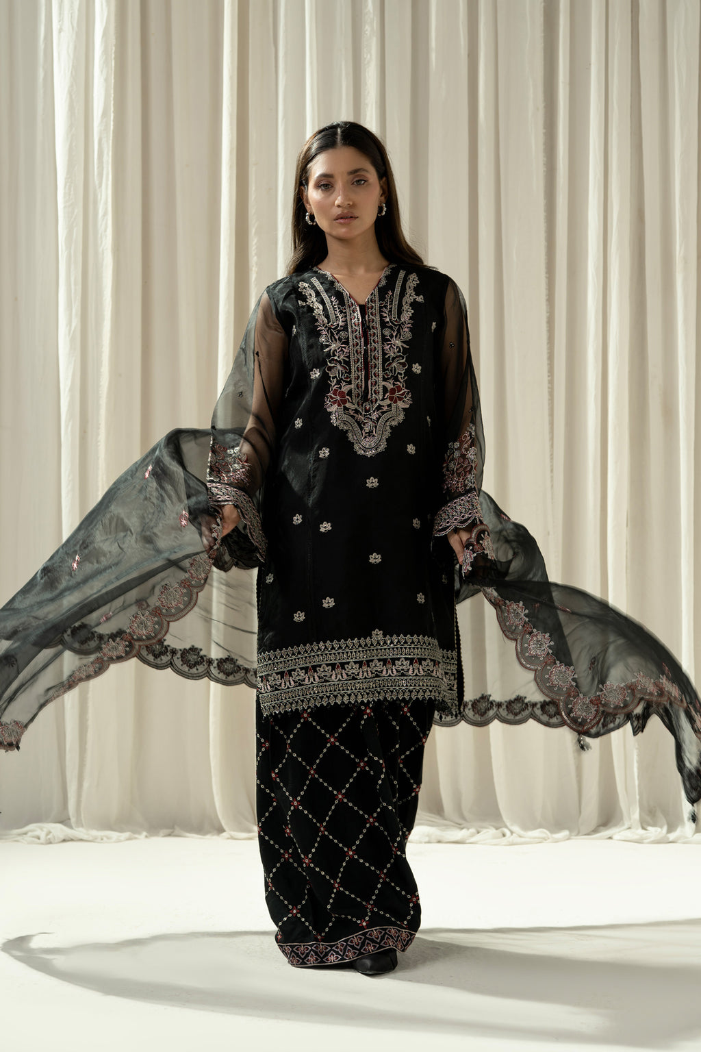 EMBROIDERED ORGANZA STITCHED 3 PIECE SUIT
