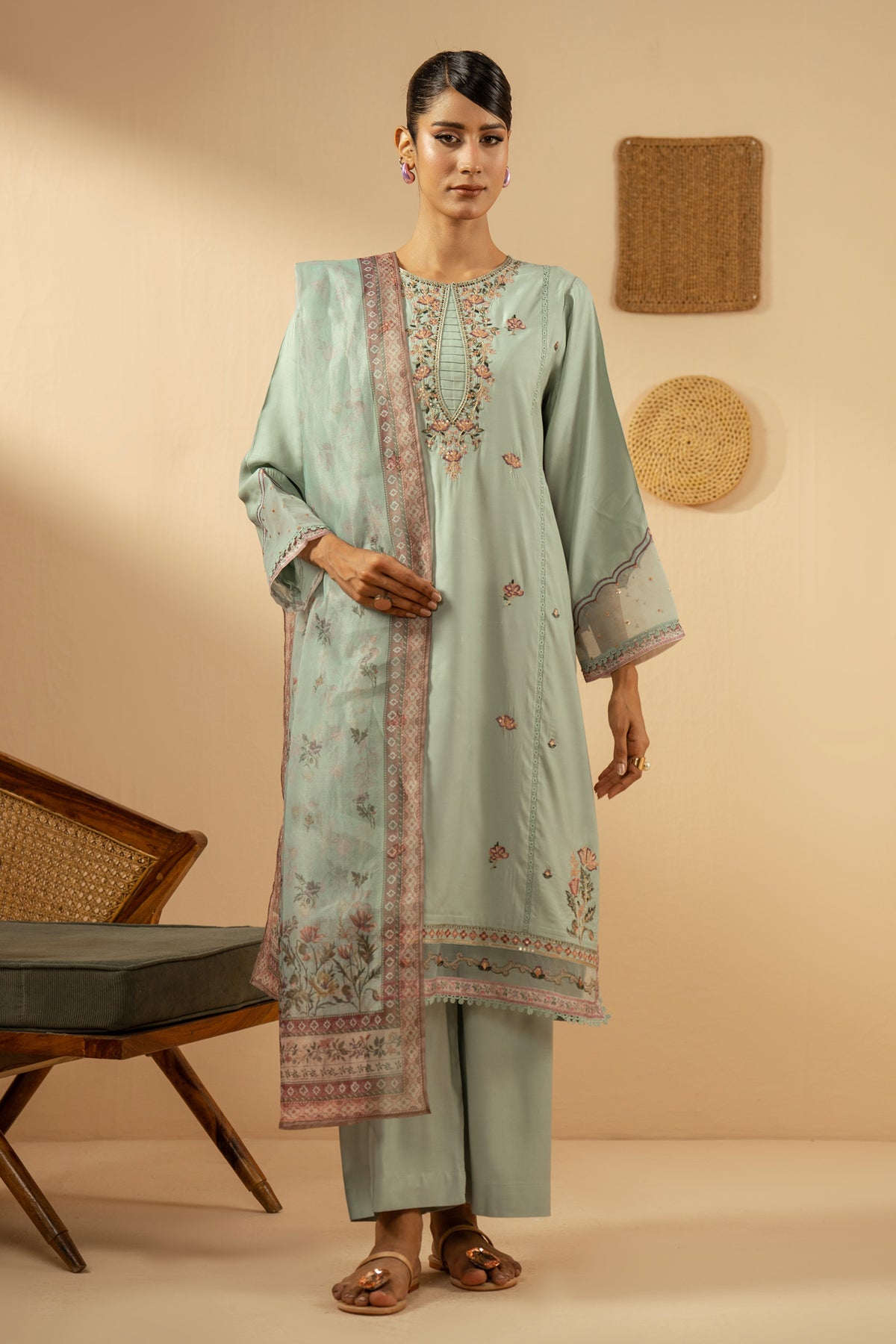 STITCHED 3 PIECE SUIT