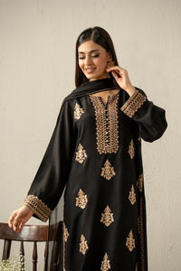 EMBROIDERED OAK SILK STITCHED 3 PIECE SUIT