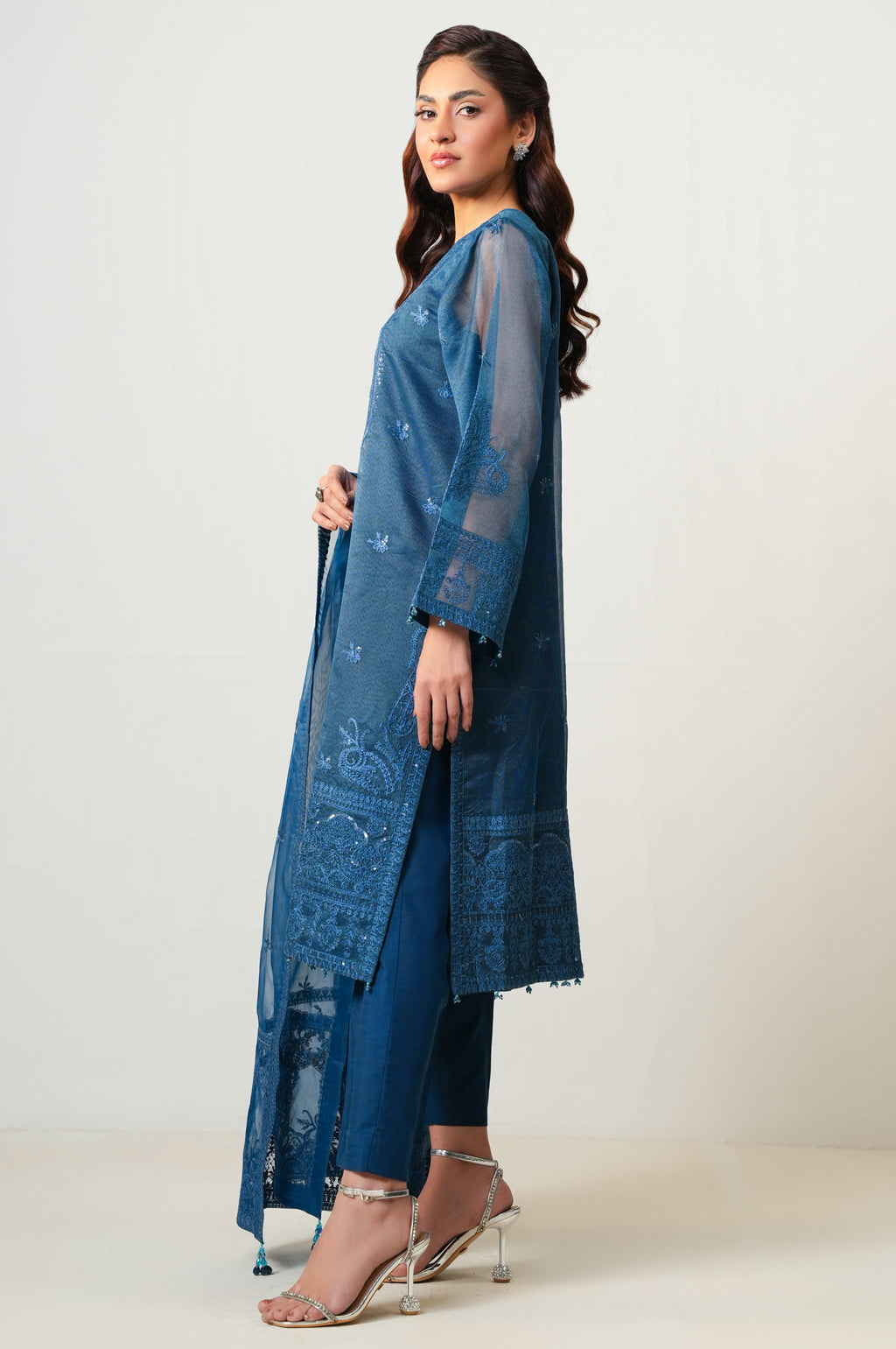 UNSTITCHED EMBROIDERED SUIT