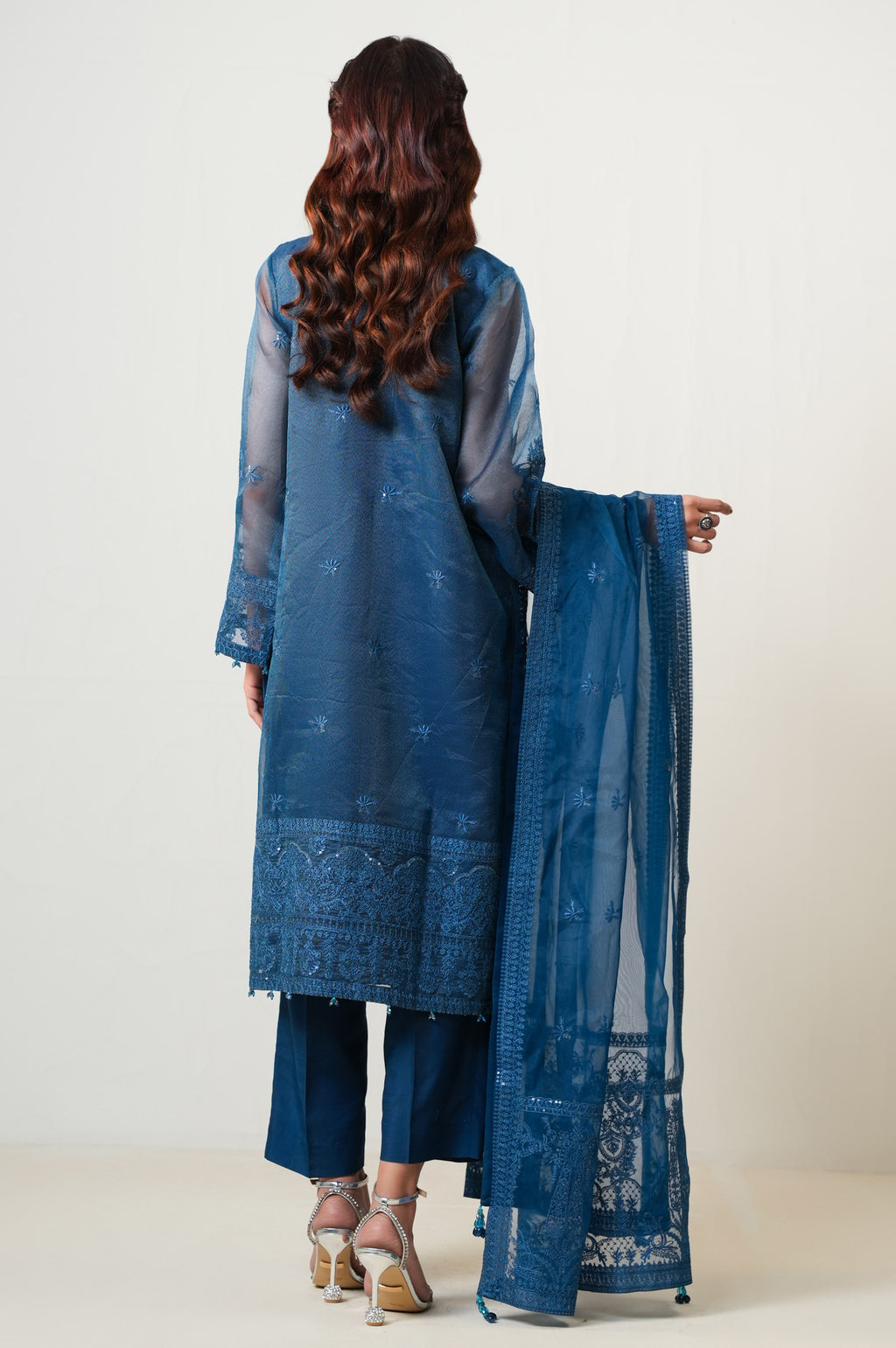 UNSTITCHED EMBROIDERED SUIT