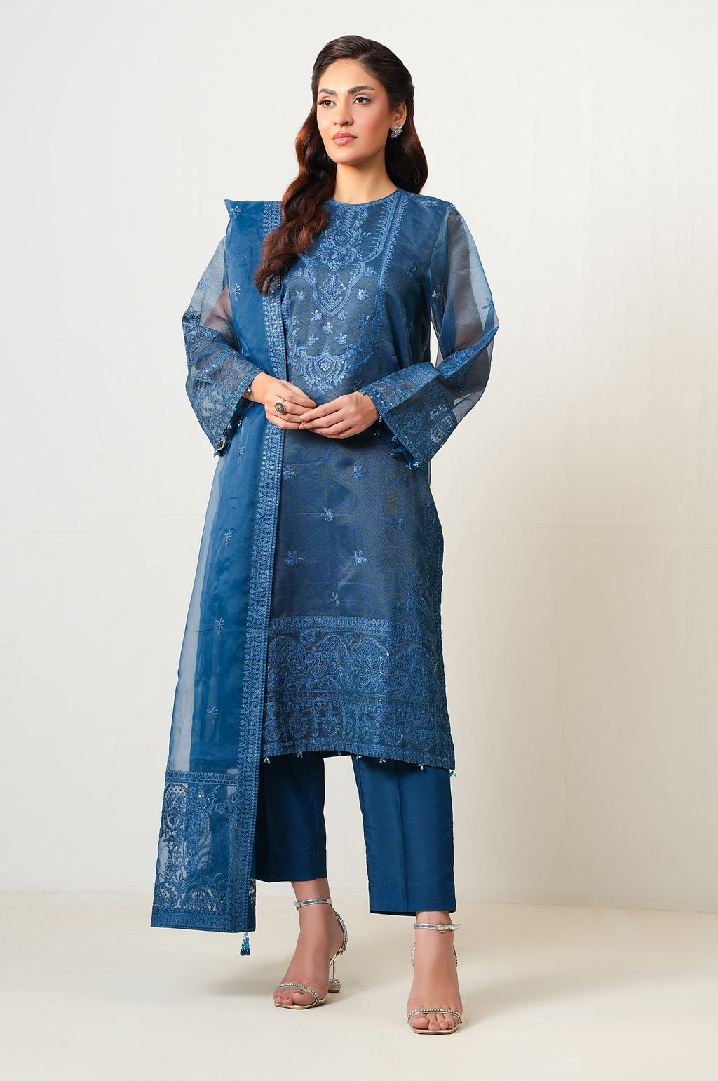 UNSTITCHED EMBROIDERED SUIT