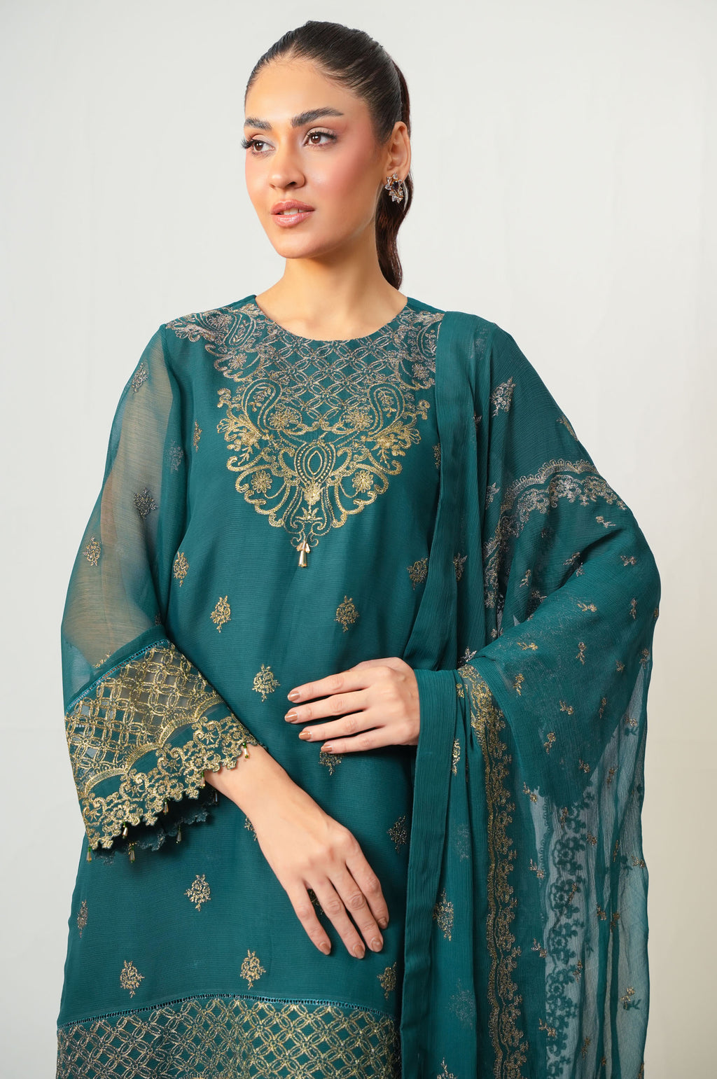 UNSTITCHED EMBROIDERED SUIT