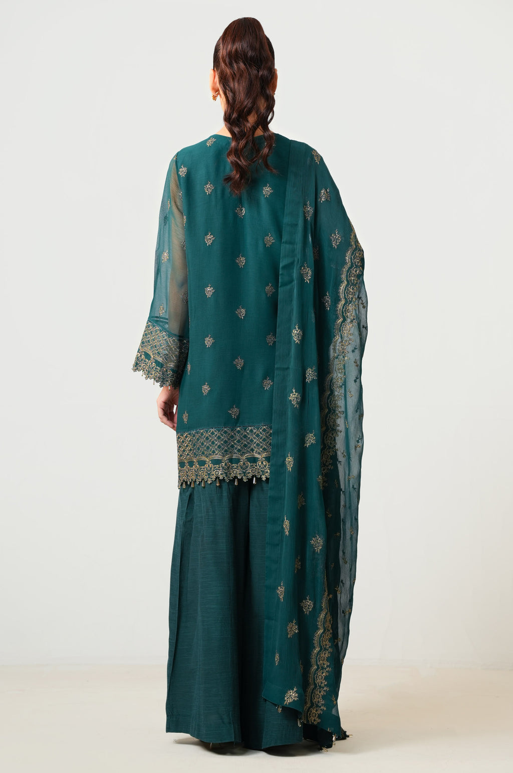 UNSTITCHED EMBROIDERED SUIT