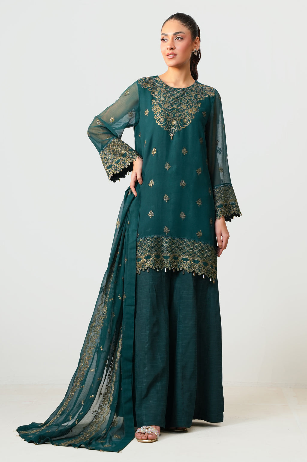 UNSTITCHED EMBROIDERED SUIT