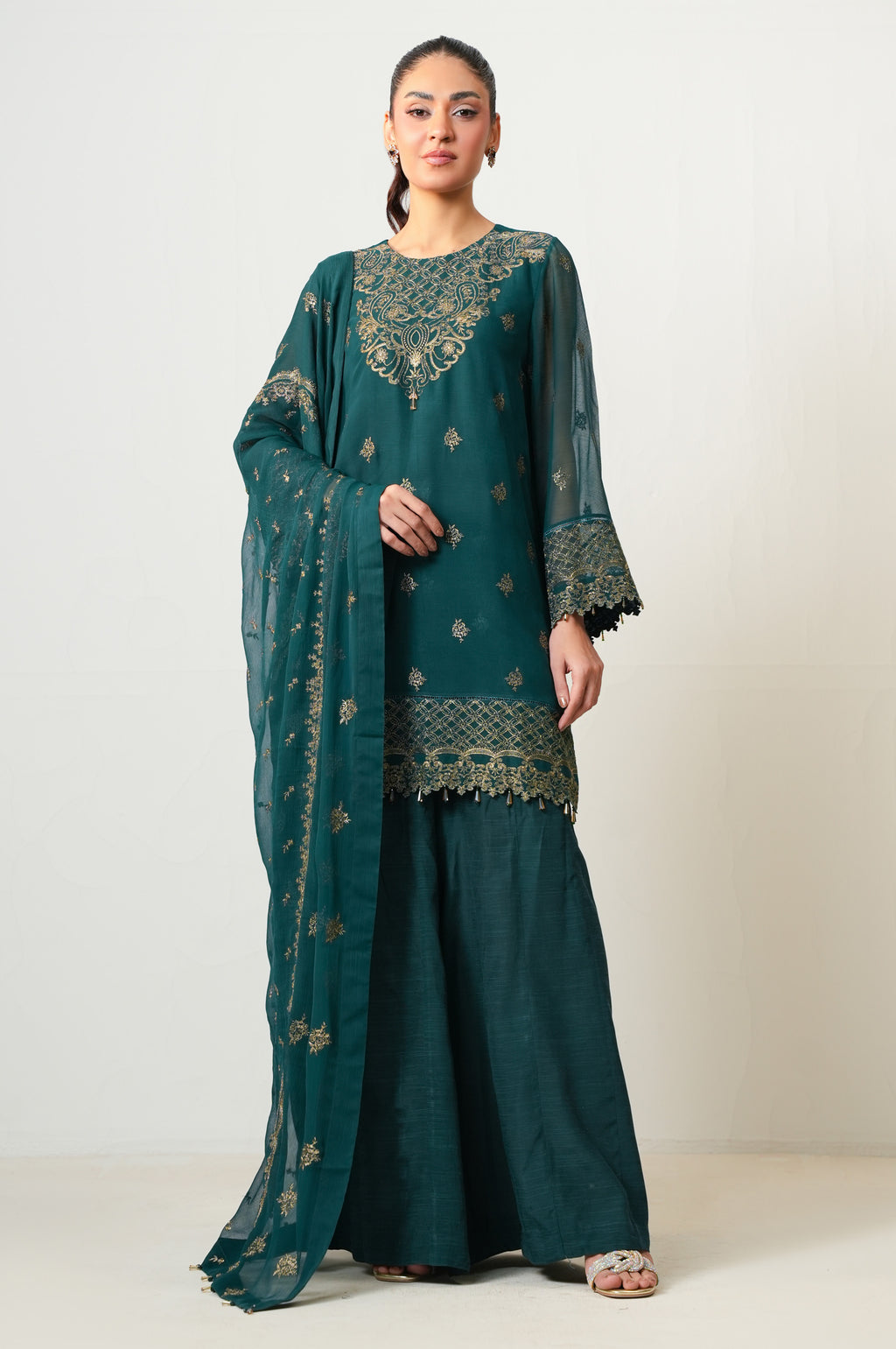 UNSTITCHED EMBROIDERED SUIT