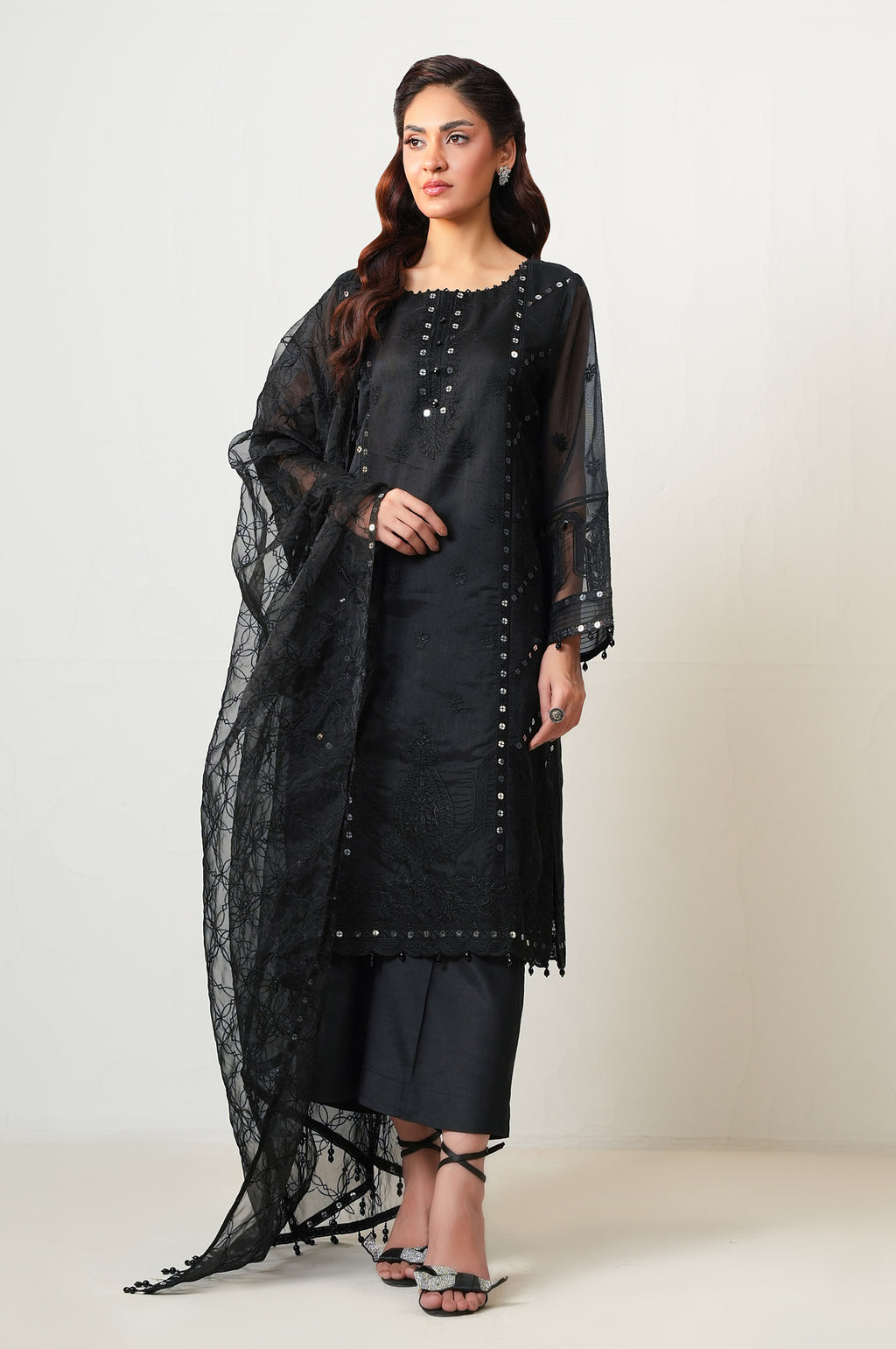 UNSTITCHED EMBROIDERED SUIT