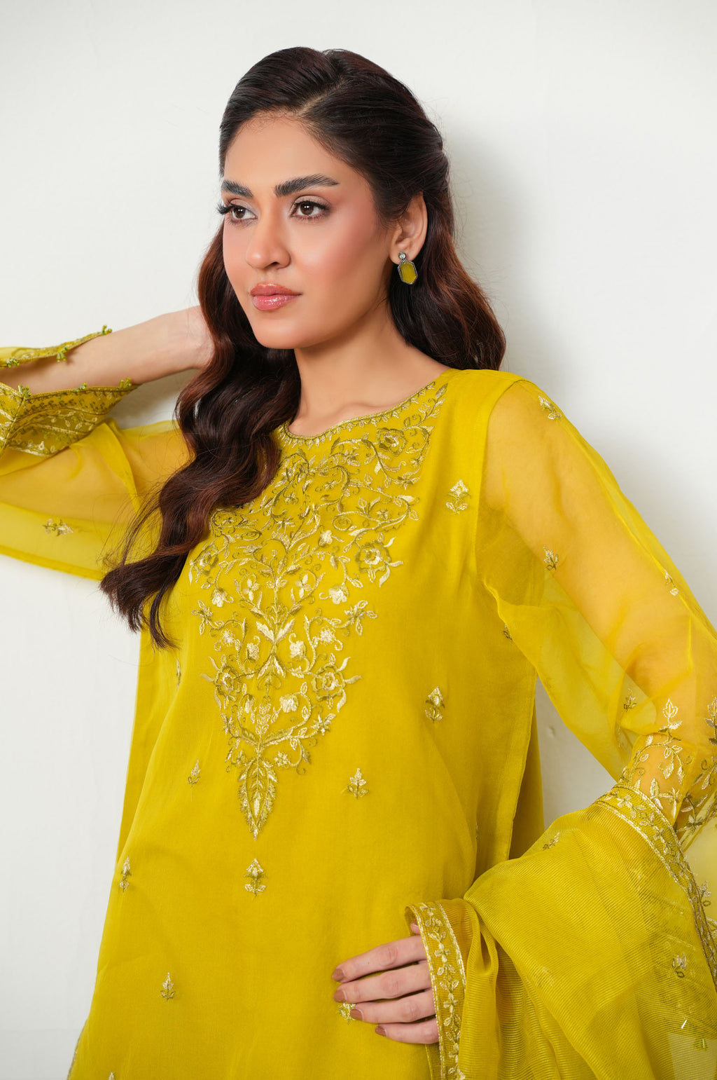 UNSTITCHED EMBROIDERED SUIT