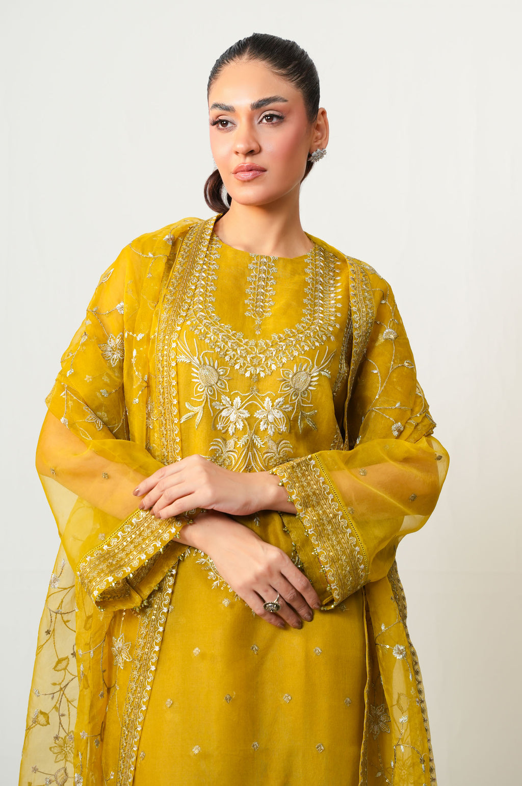 UNSTITCHED EMBROIDERED SUIT