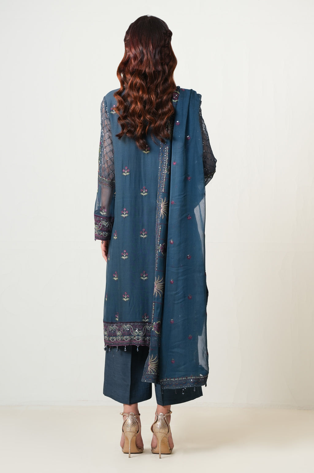 UNSTITCHED EMBROIDERED SUIT