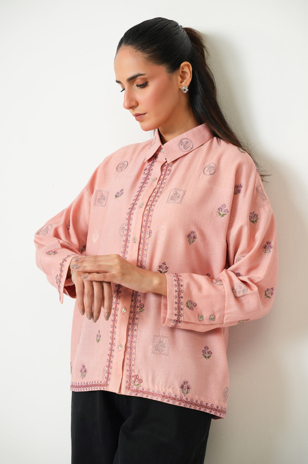 EMBROIDERED TOP