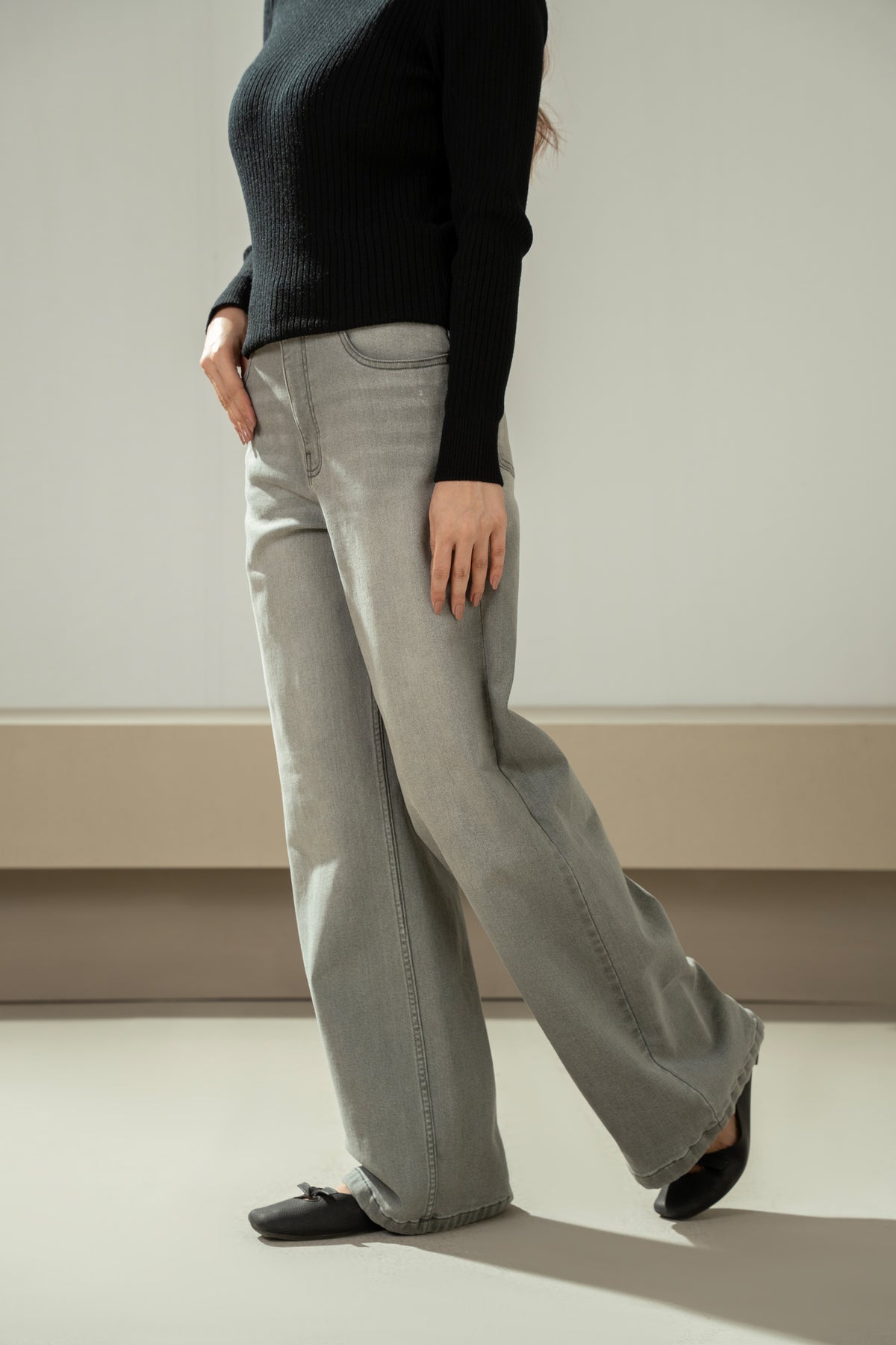 FLARE JEANS