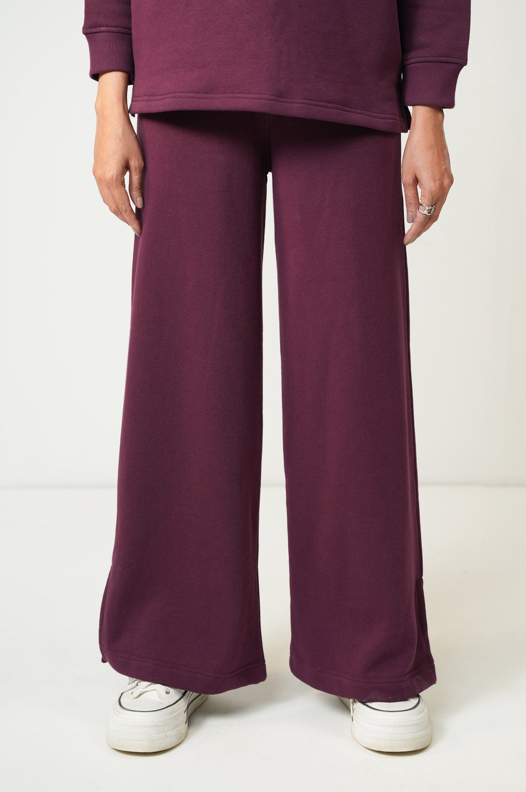 Side Slit Sweatpants