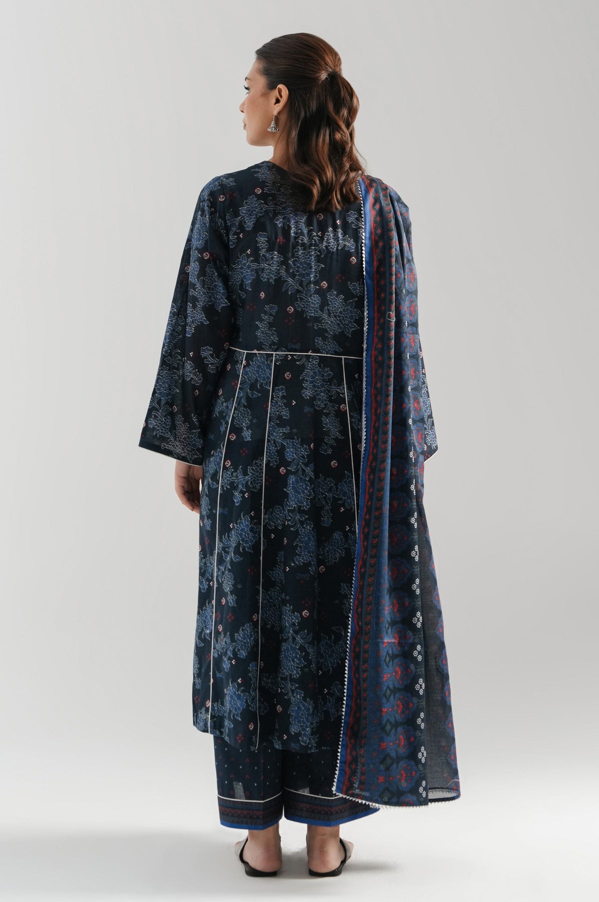 Deep navy blue paste printed lawn unstitched 3-piece suit accented by premium textured shimmer print details
