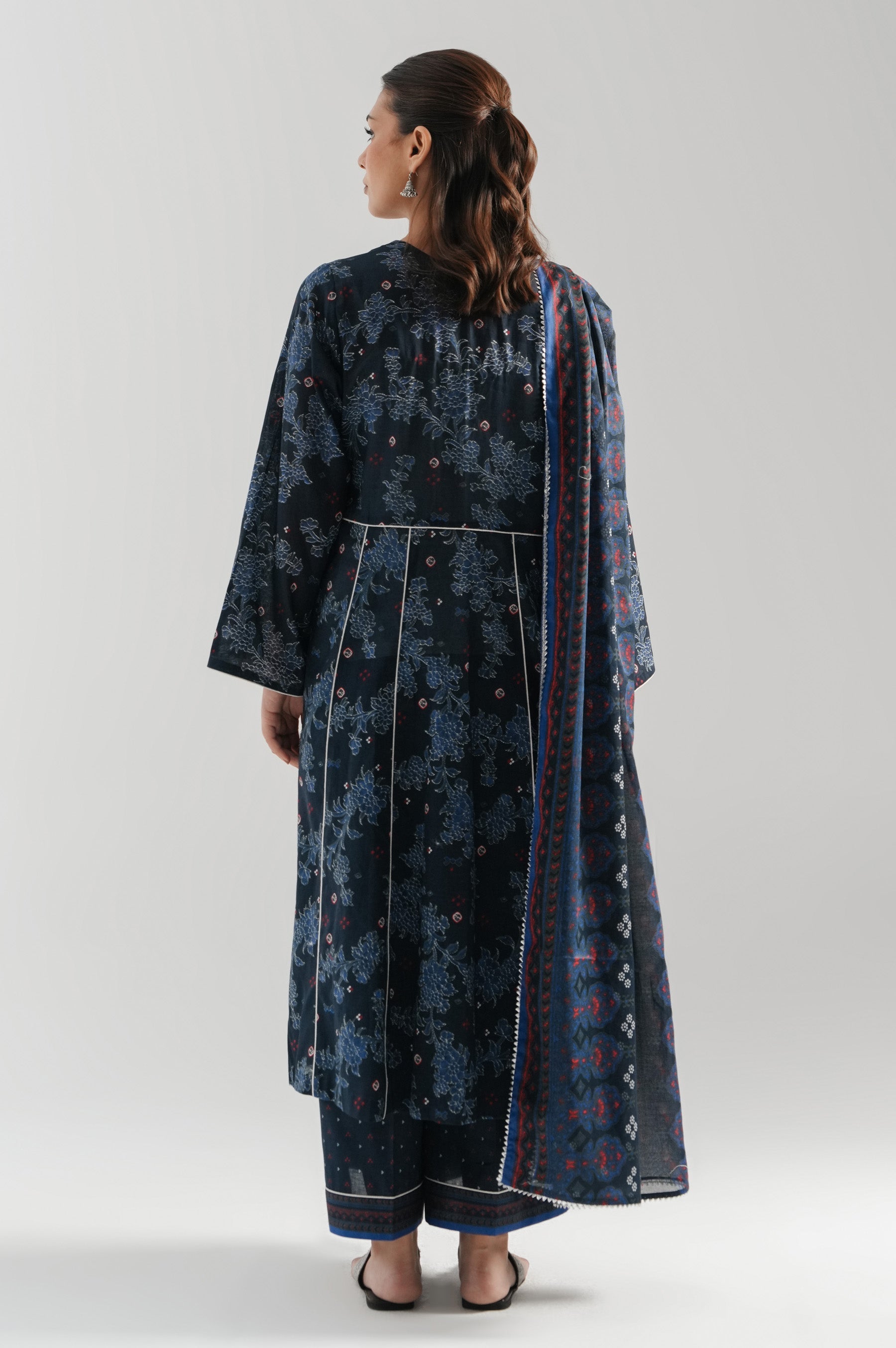 Deep navy blue paste printed lawn unstitched 3-piece suit accented by premium textured shimmer print details