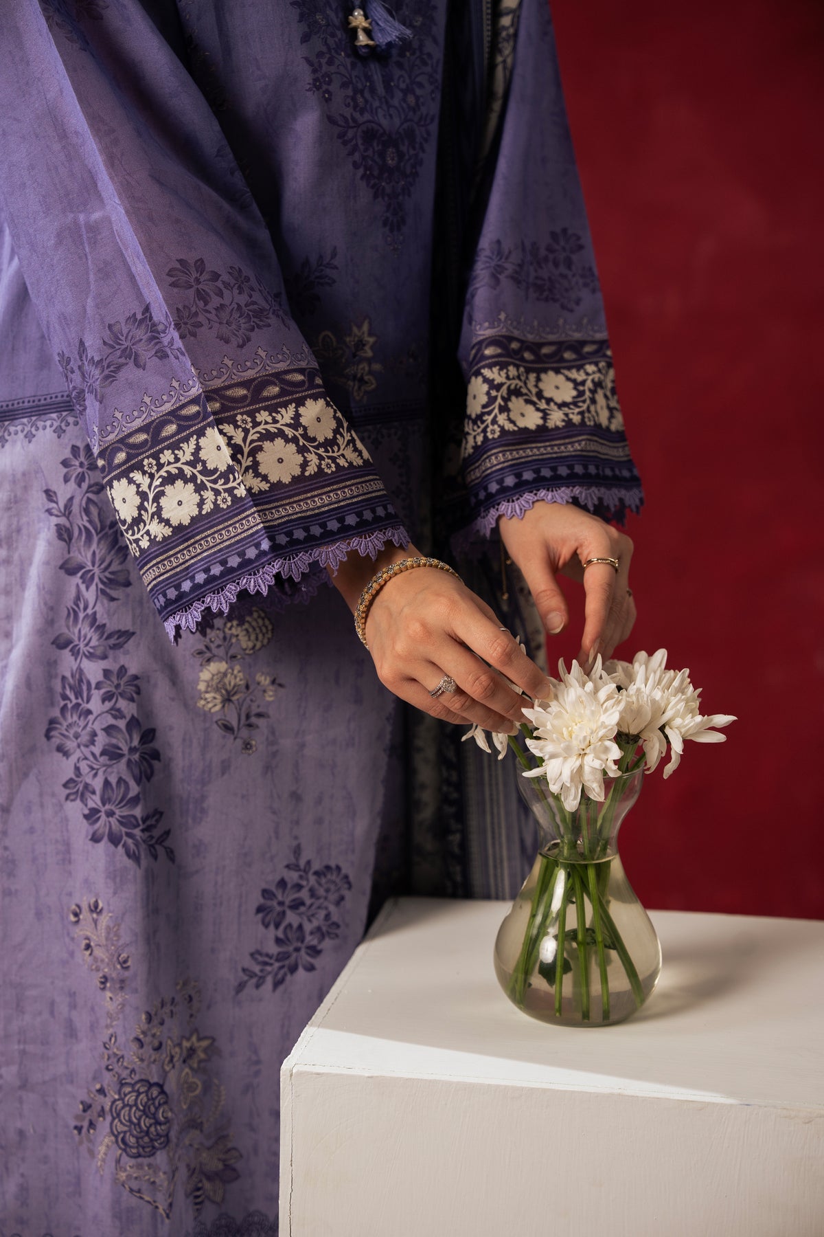 Elegant lavender unstitched 3-piece printed lawn suit featuring a lightweight floral dupatta and matching trouser fabric