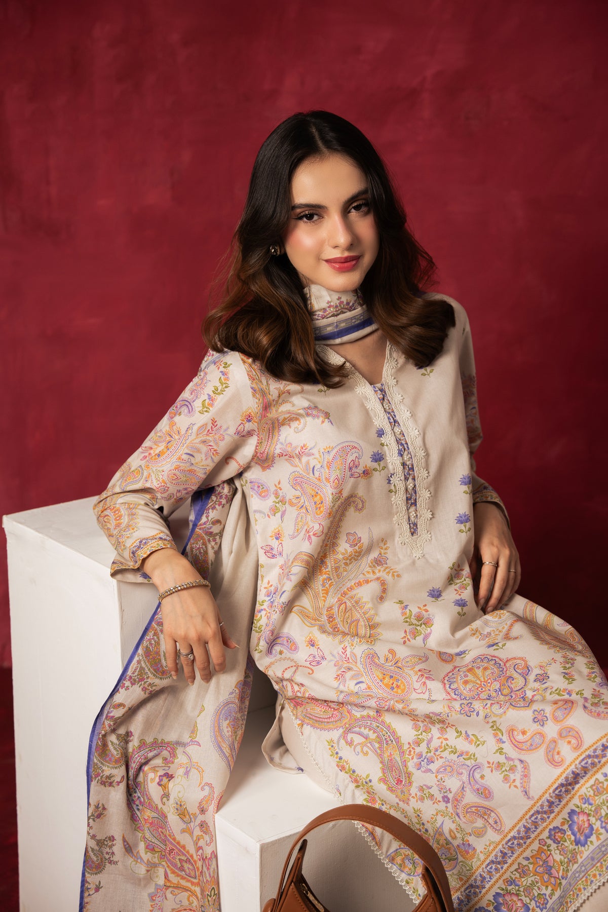 Pristine off-white printed lawn unstitched 3-piece suit with elegant panel patterns and soft dupatta drape
