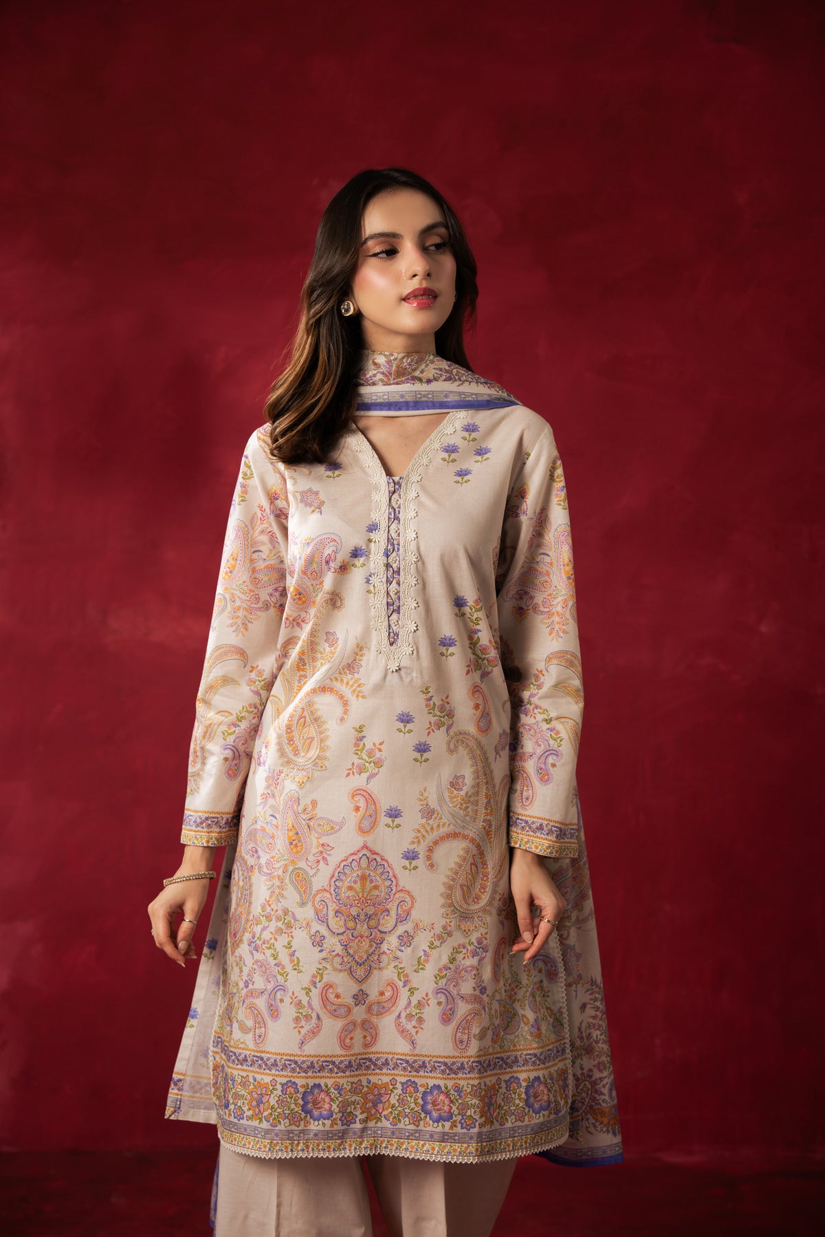 Pristine off-white printed lawn unstitched 3-piece suit with elegant panel patterns and soft dupatta drape