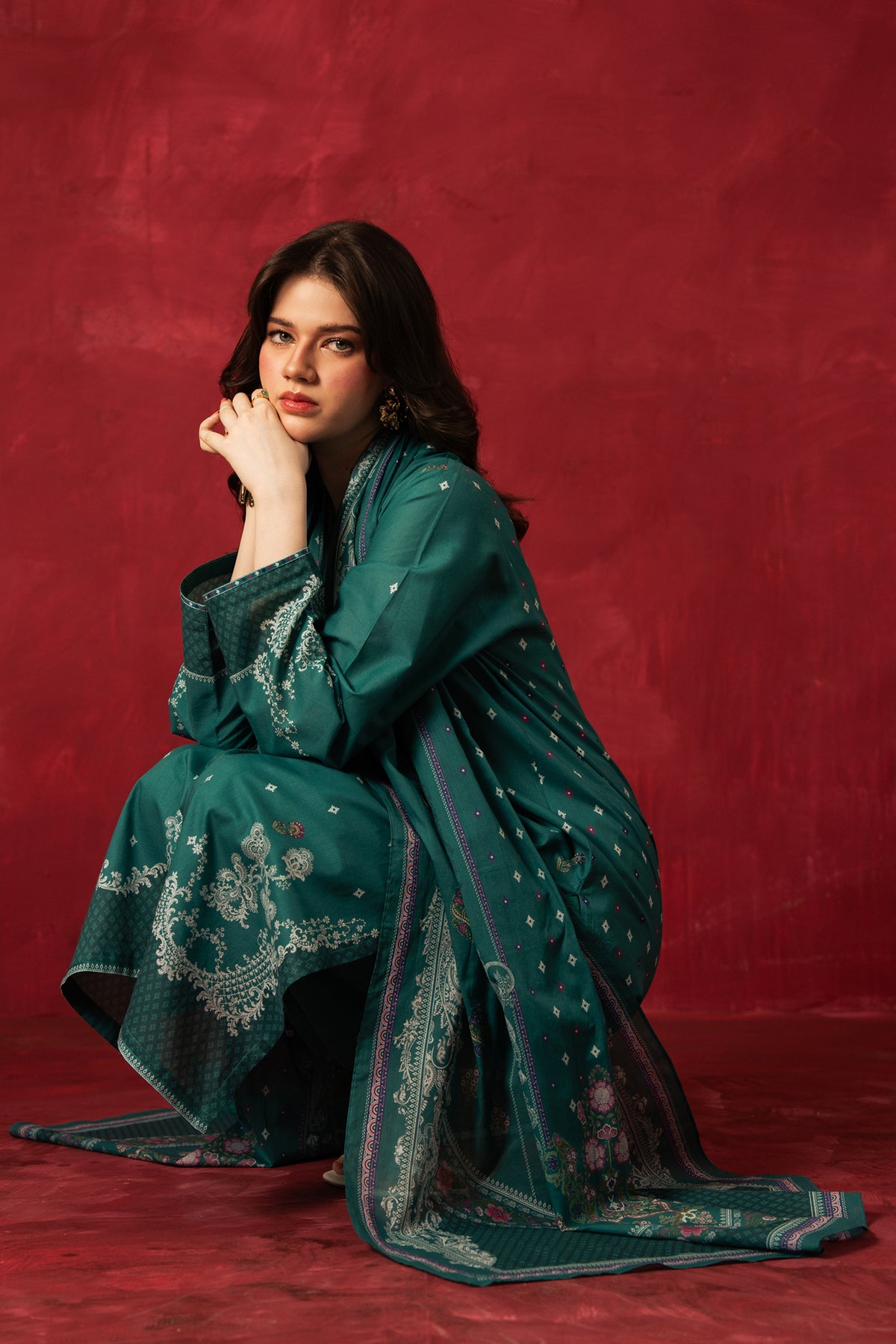 Vibrant teal printed lawn 3-piece unstitched women's suit, perfect for classic summer traditional styling
