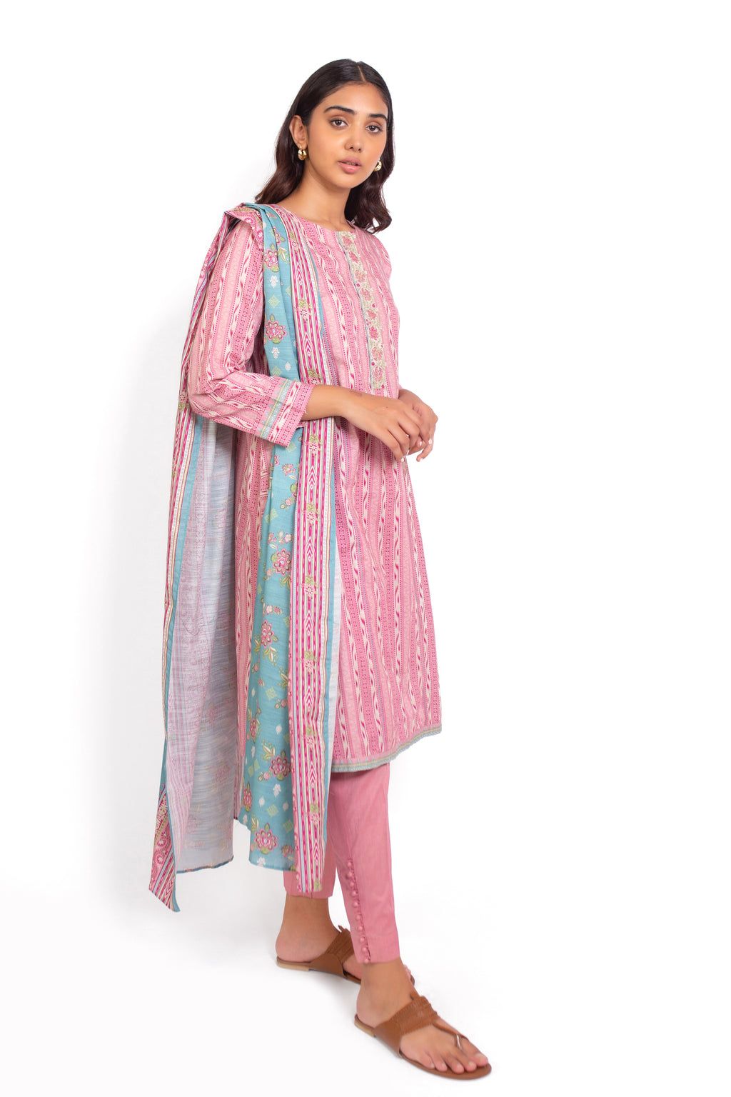 Stitched 3 Piece Printed Khaddar Suit