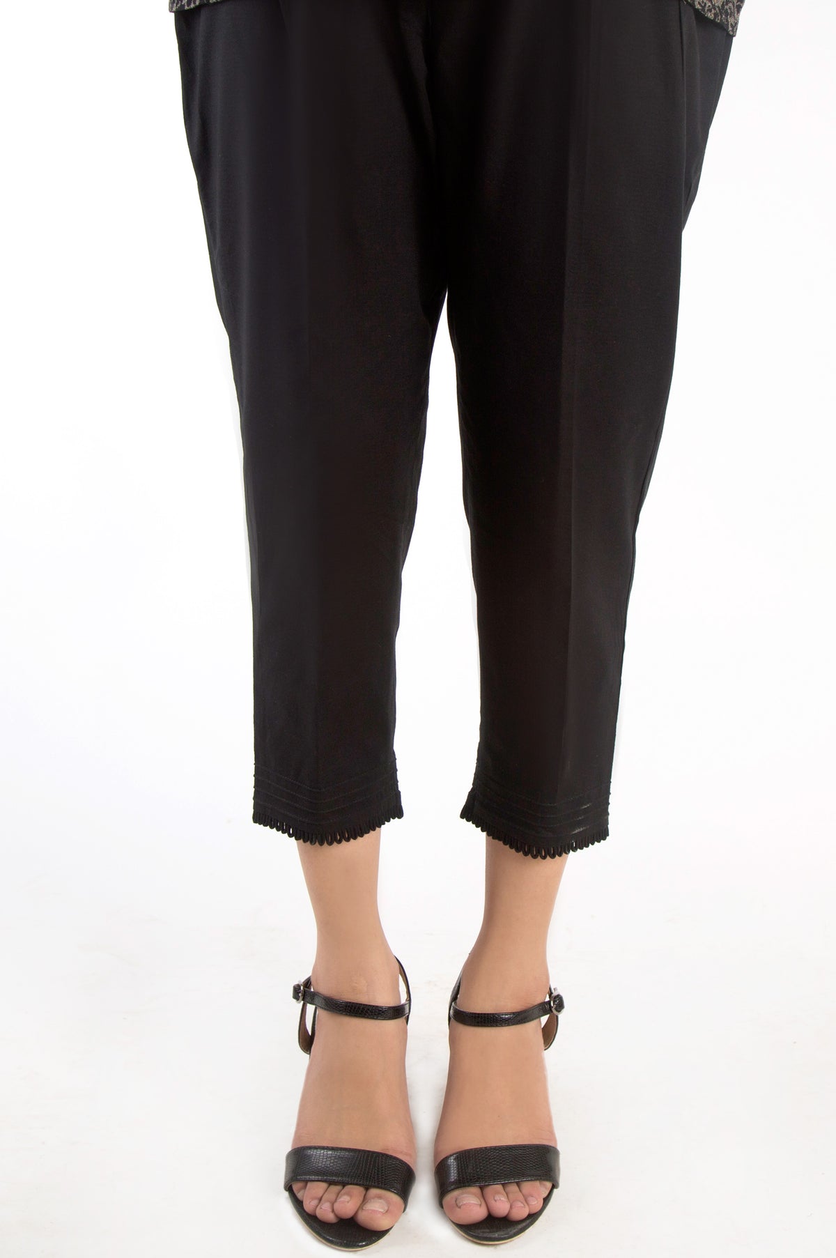Embellished Capri Pants - Black