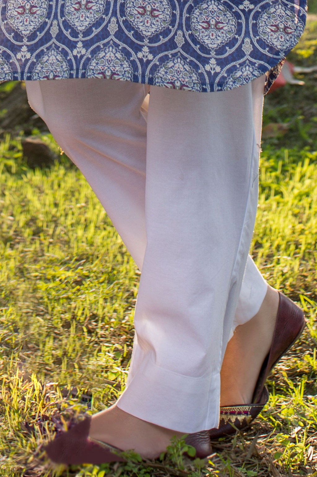 Basic Plain Cigarette Pants  - White